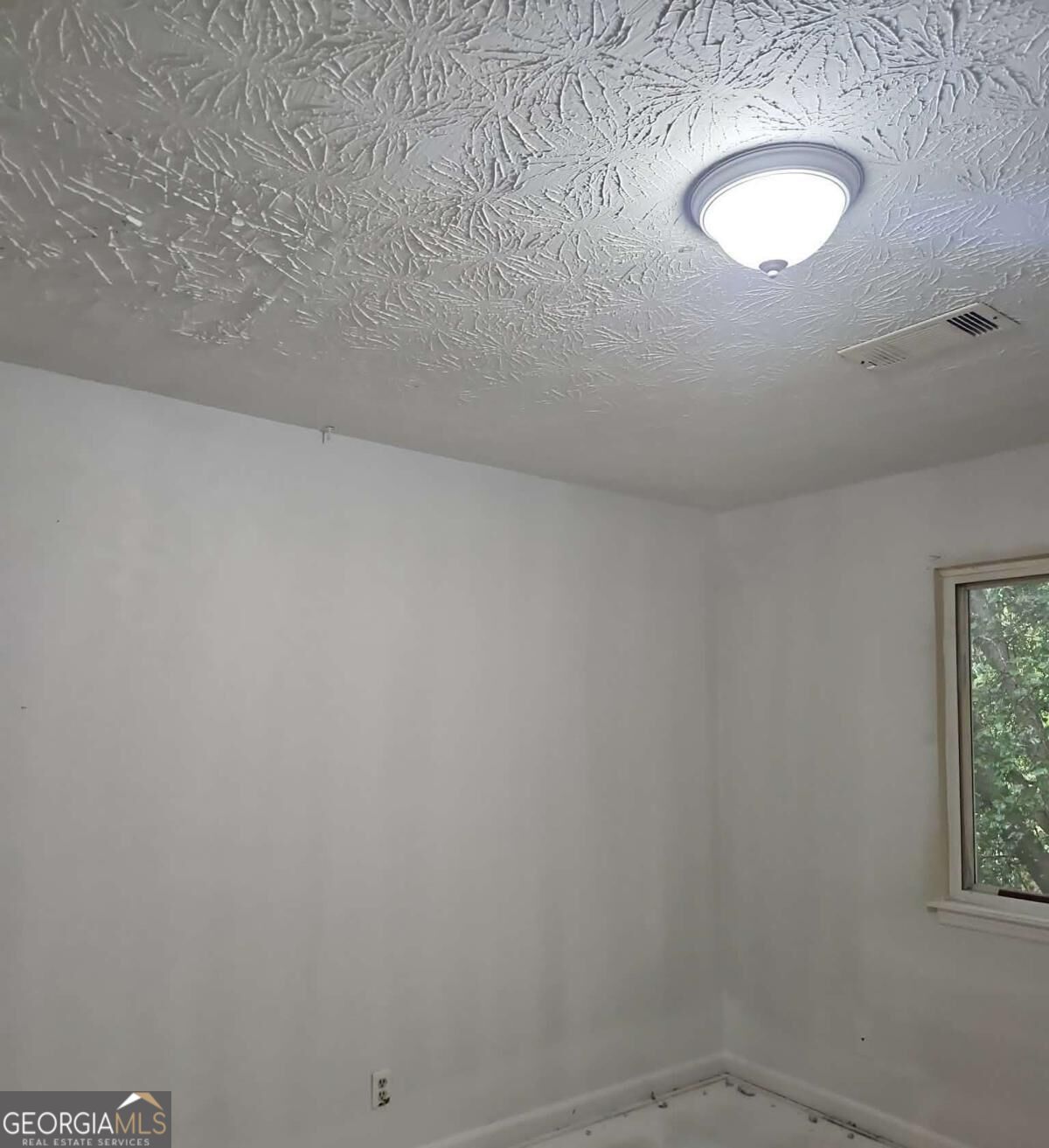 8571 Parkside Drive Property Photo 12