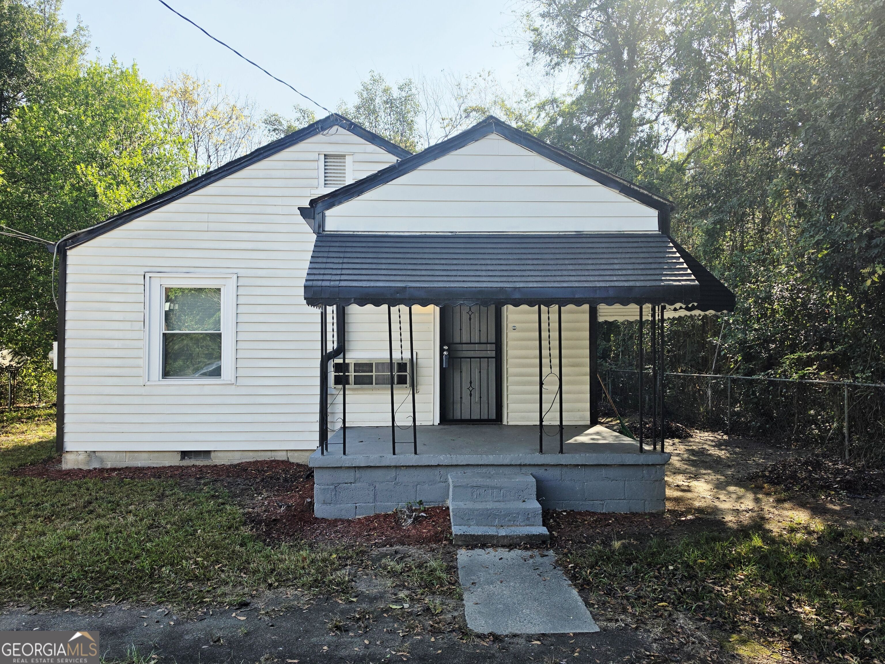 688 Central Avenue Property Photo 1