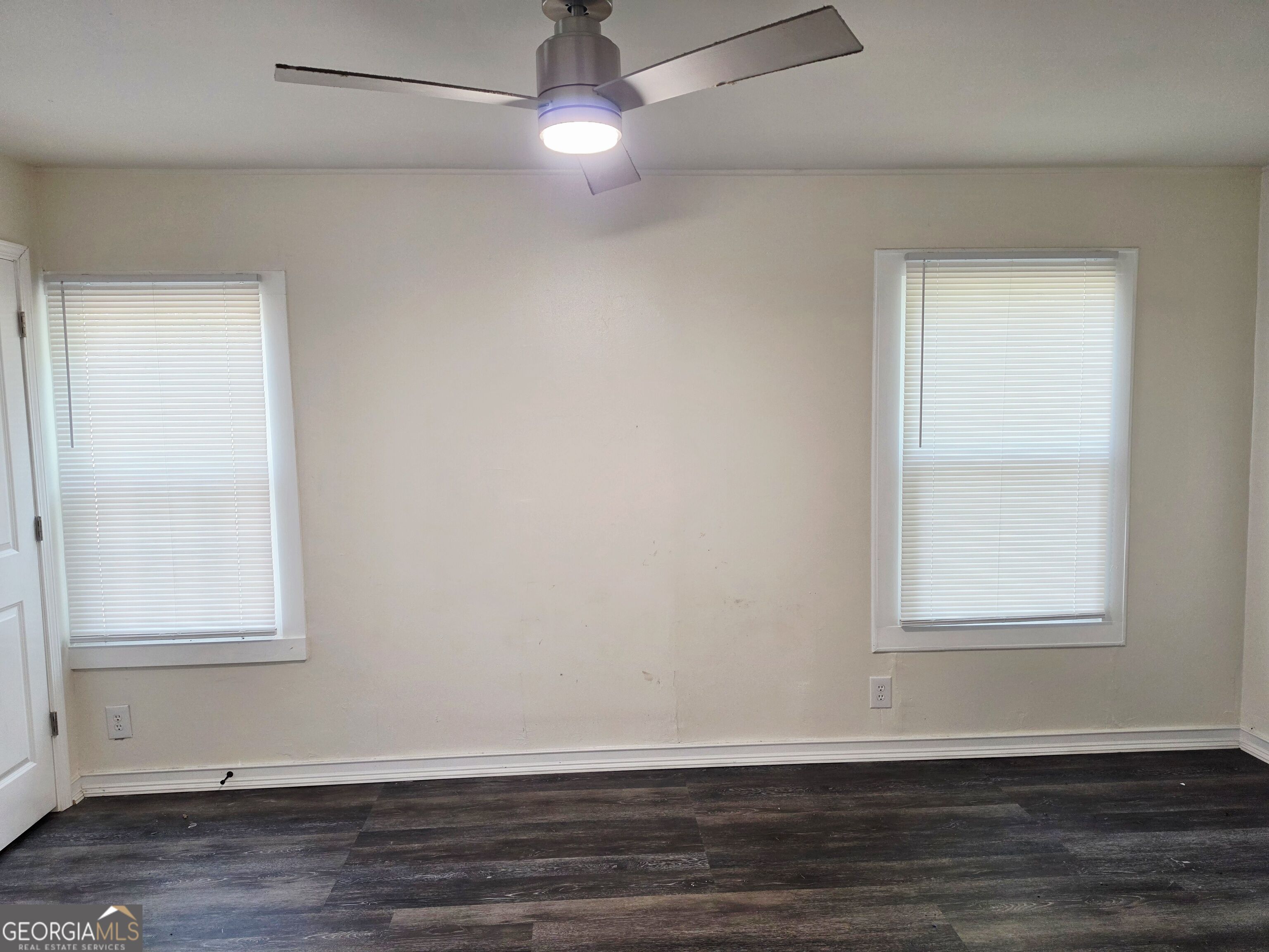 688 Central Avenue Property Photo 4