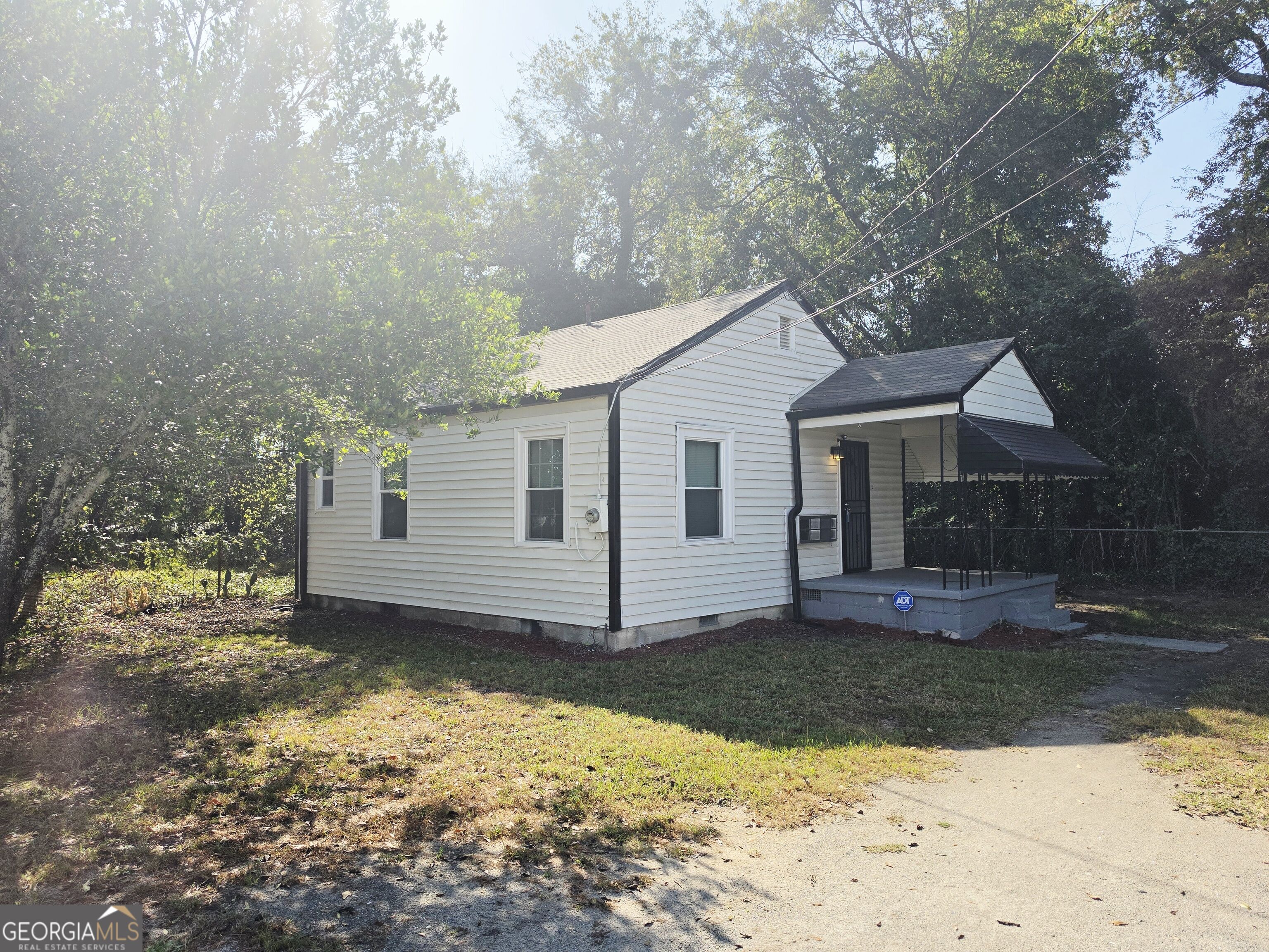 688 Central Avenue Property Photo 8