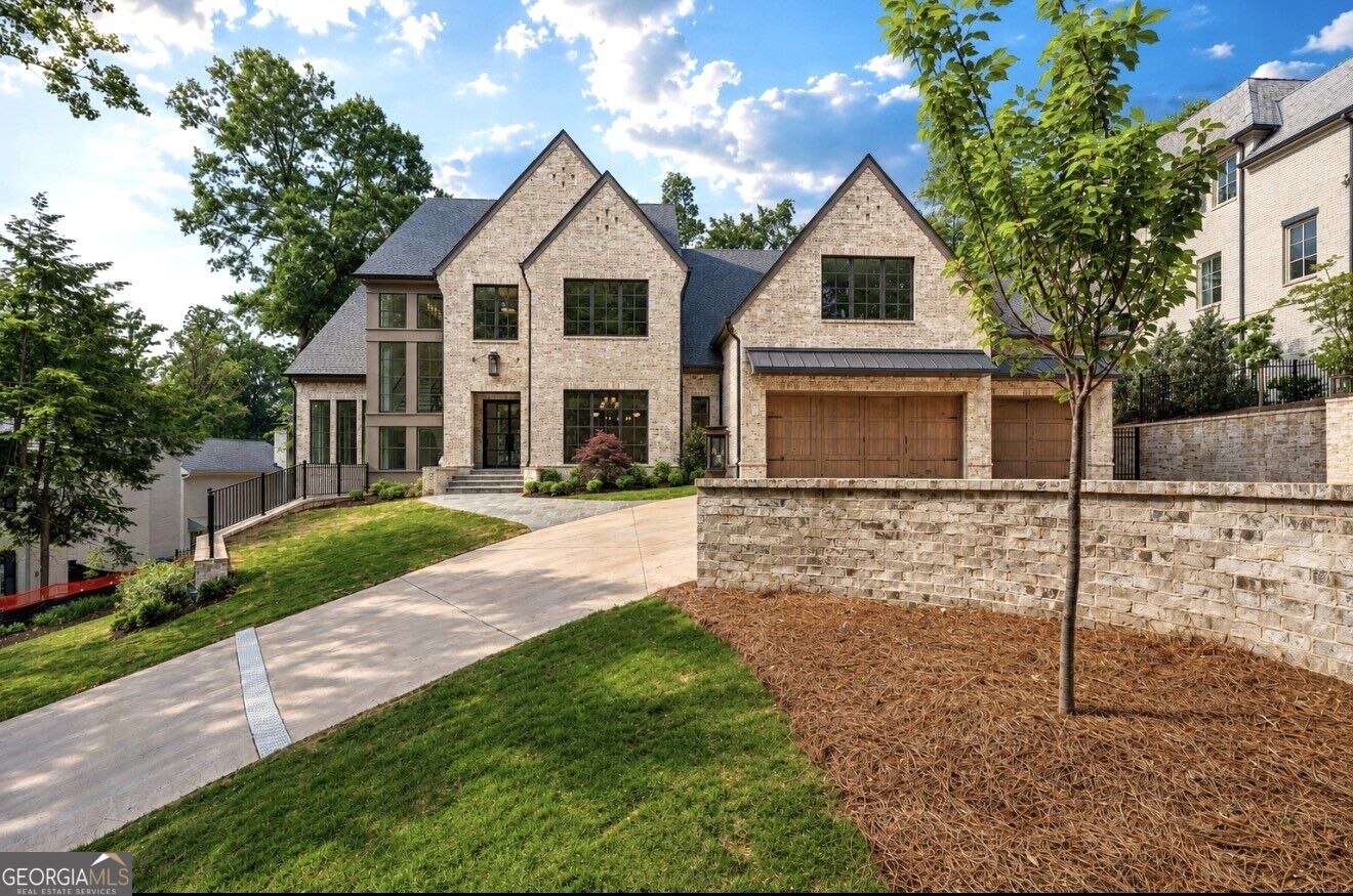 95 Blackland Road NW Property Photo 1