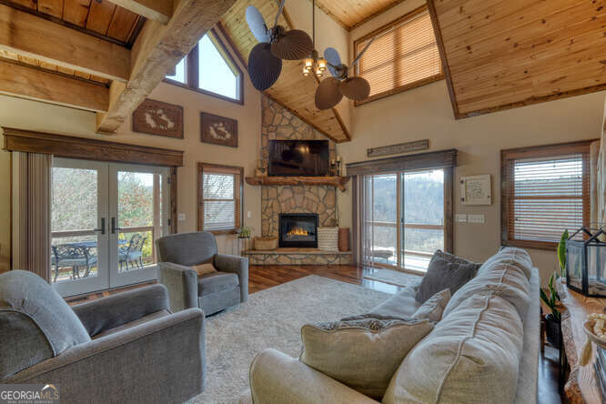 230 Smokin Ridge Property Photo 5