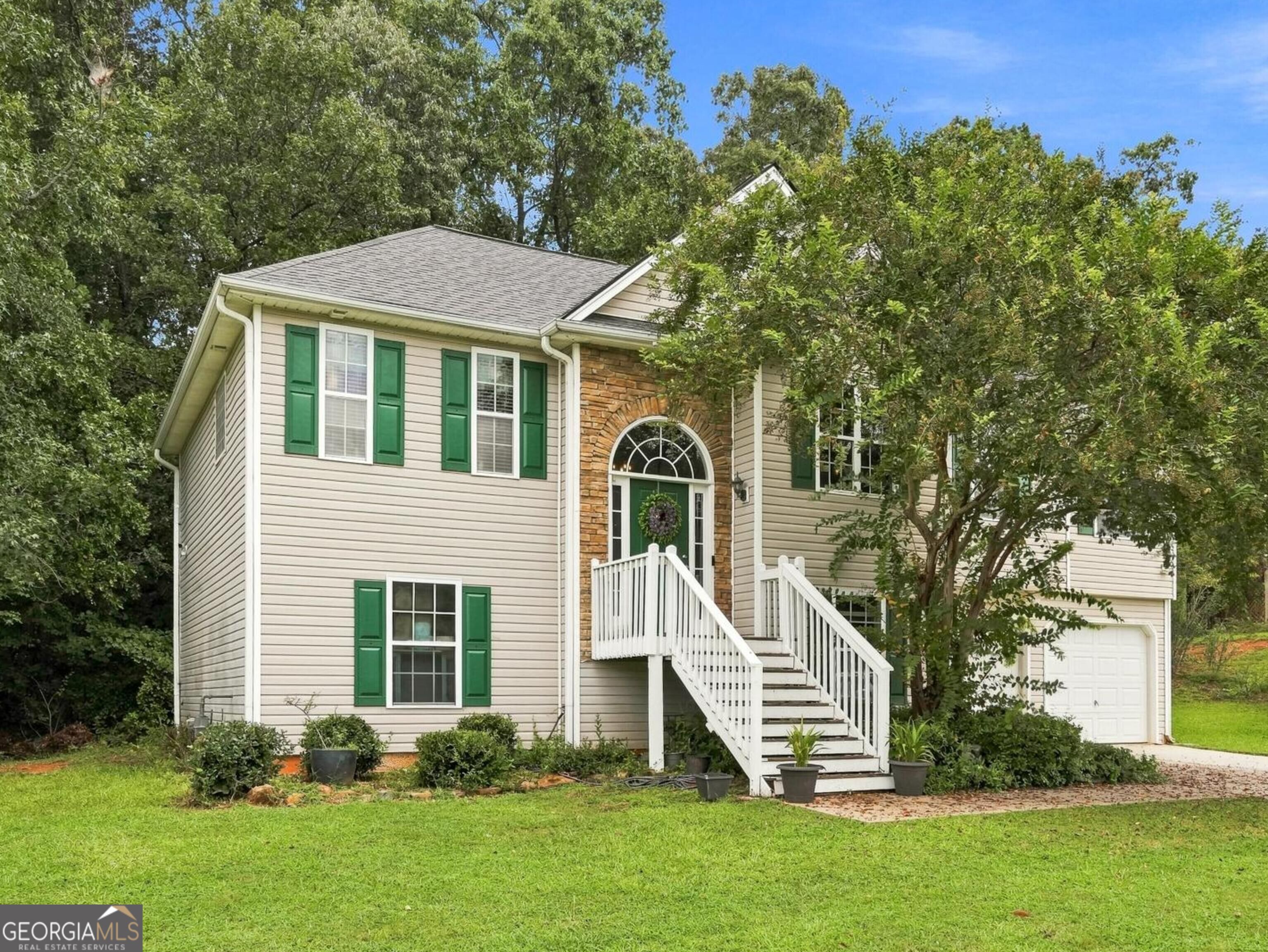 35 Sandstone Court Property Photo 1