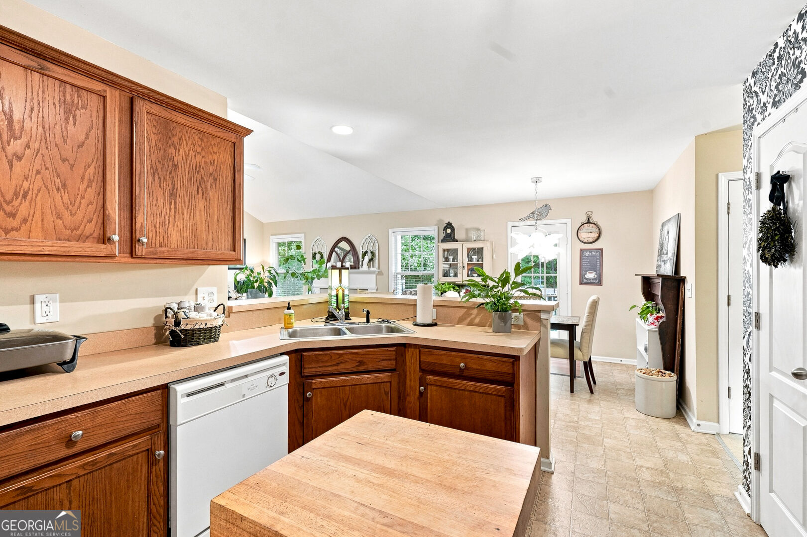 35 Sandstone Court Property Photo 8