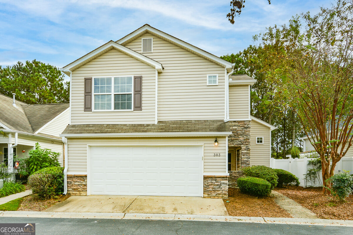 303 Hiawassee Drive Property Photo 1