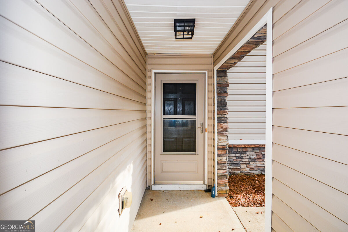 303 Hiawassee Drive Property Photo 5