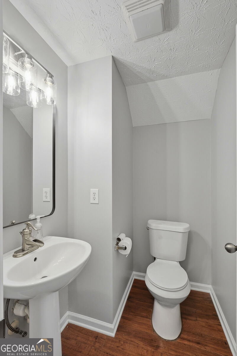 303 Hiawassee Drive Property Photo 9