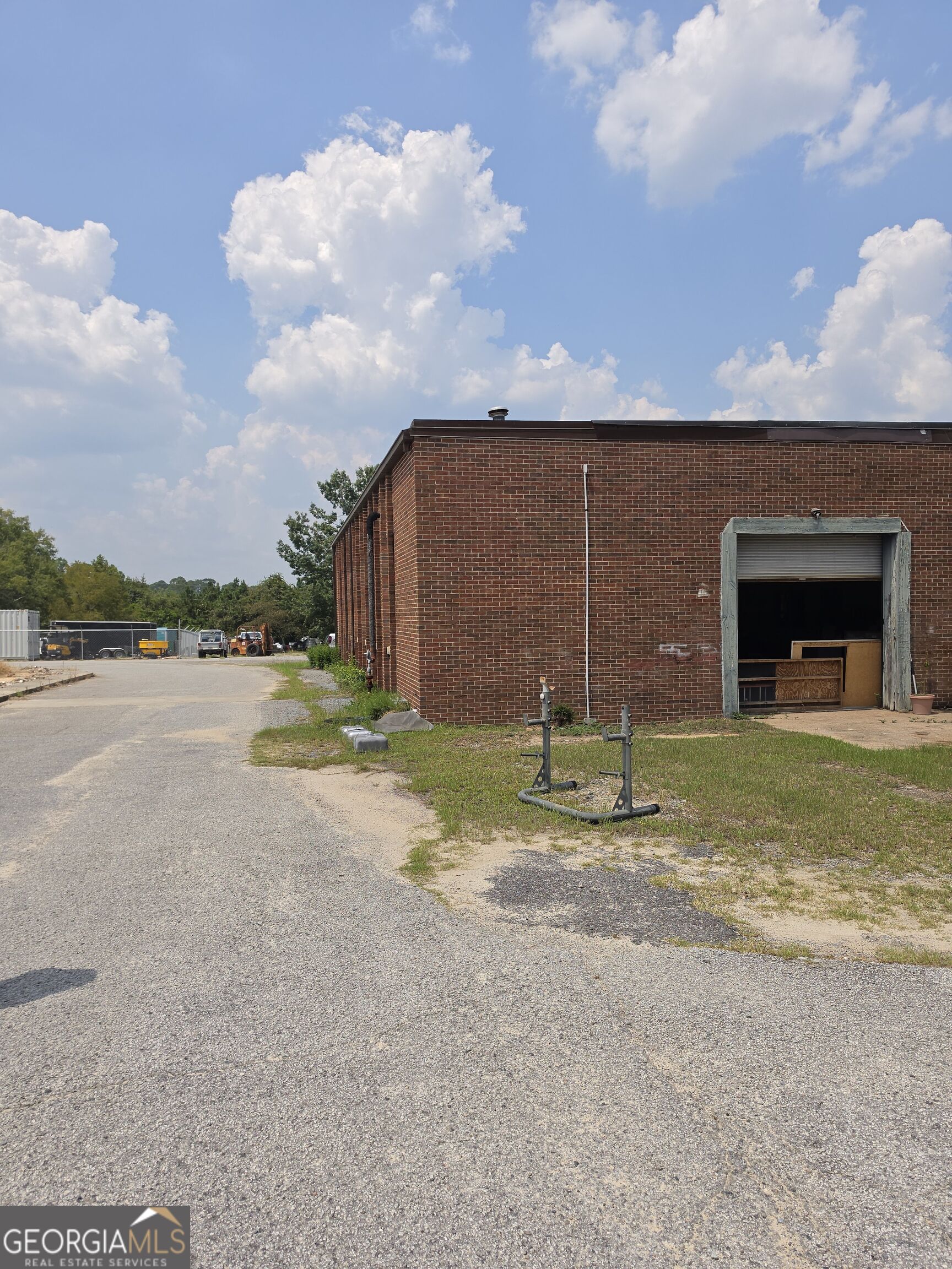 907 N Pierce Street Property Photo 2