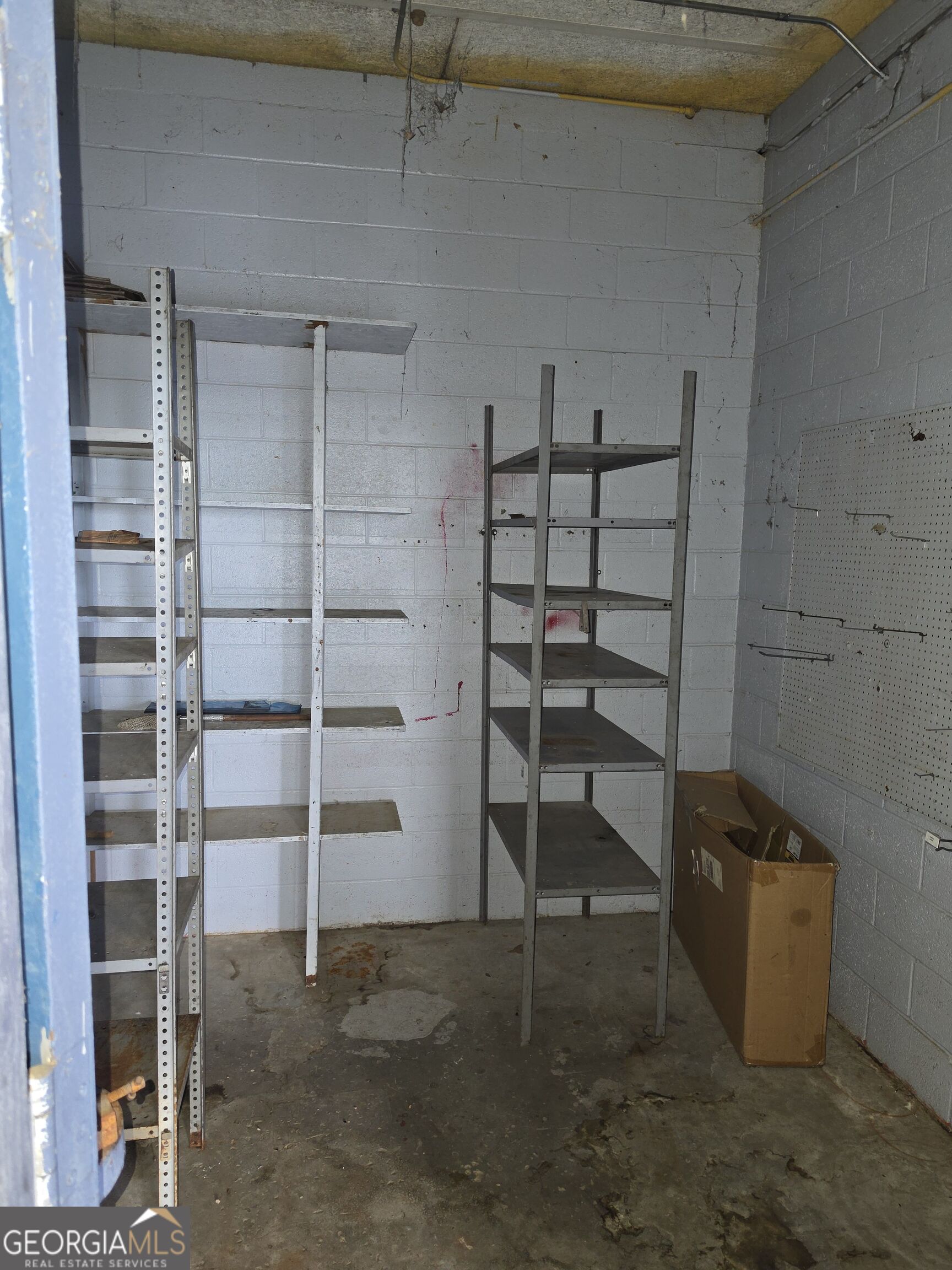 907 N Pierce Street Property Photo 6