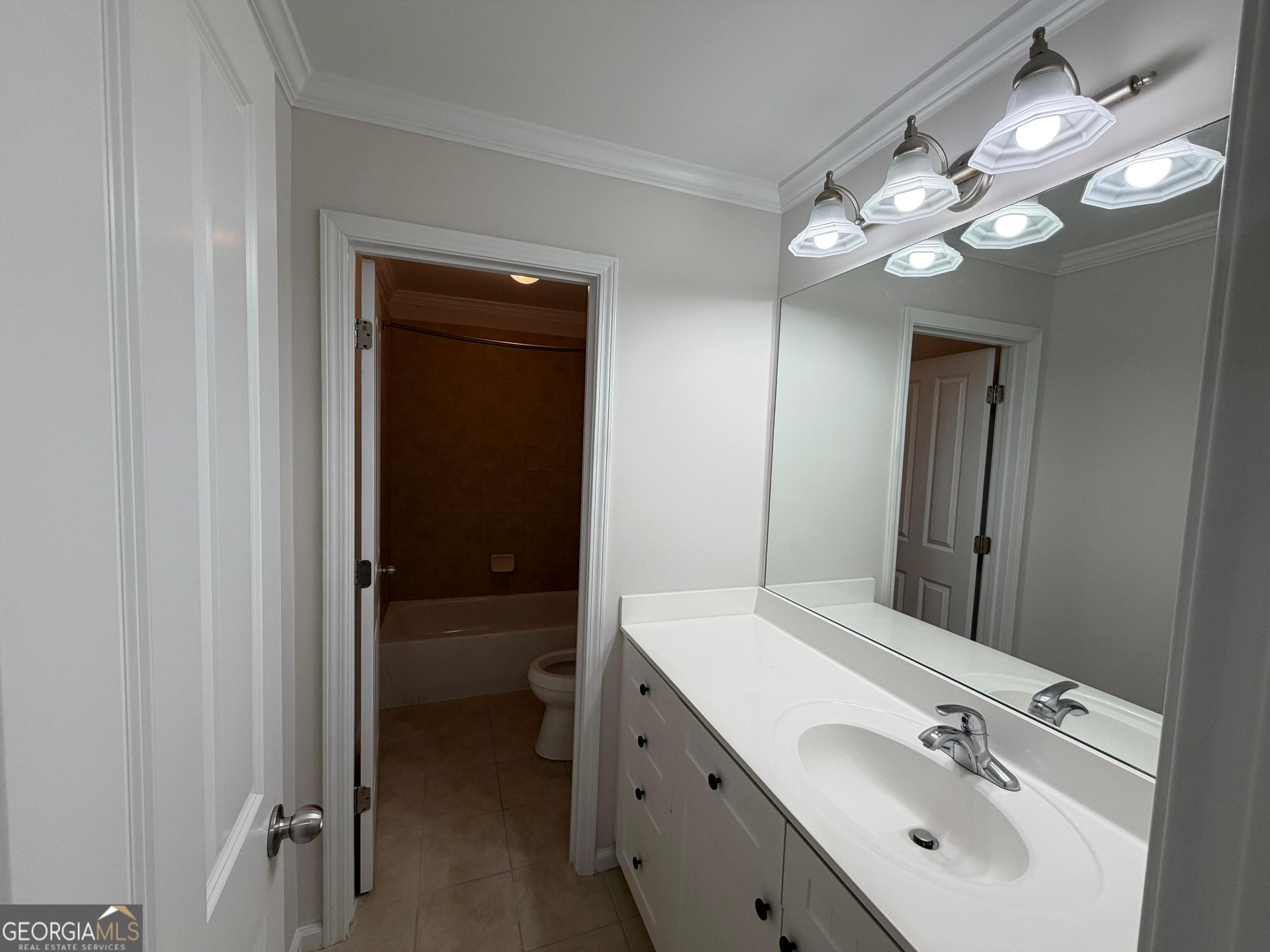 5140 Meridian Lane Property Photo 11