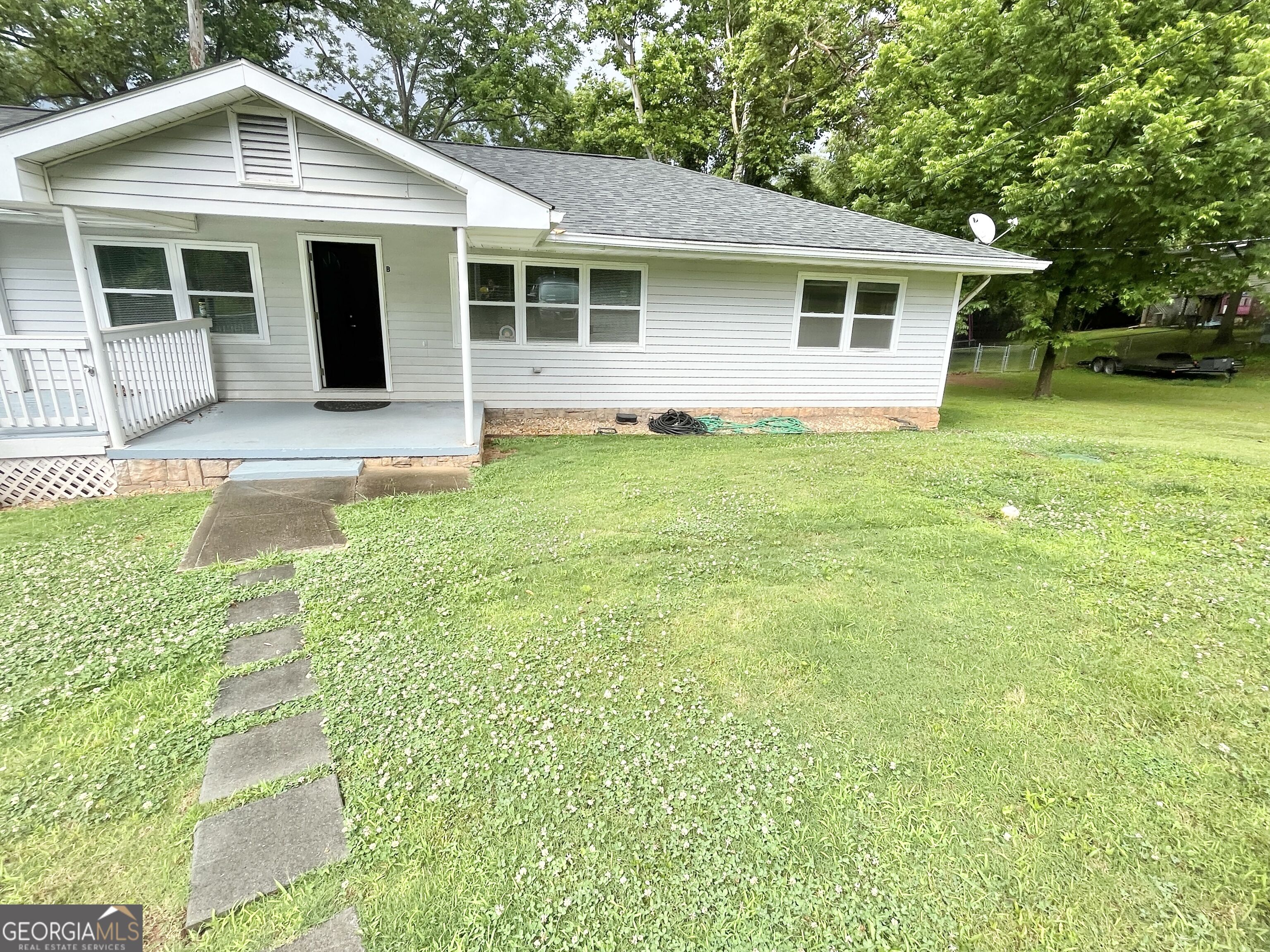 4415 Oak Street # B Property Photo 1