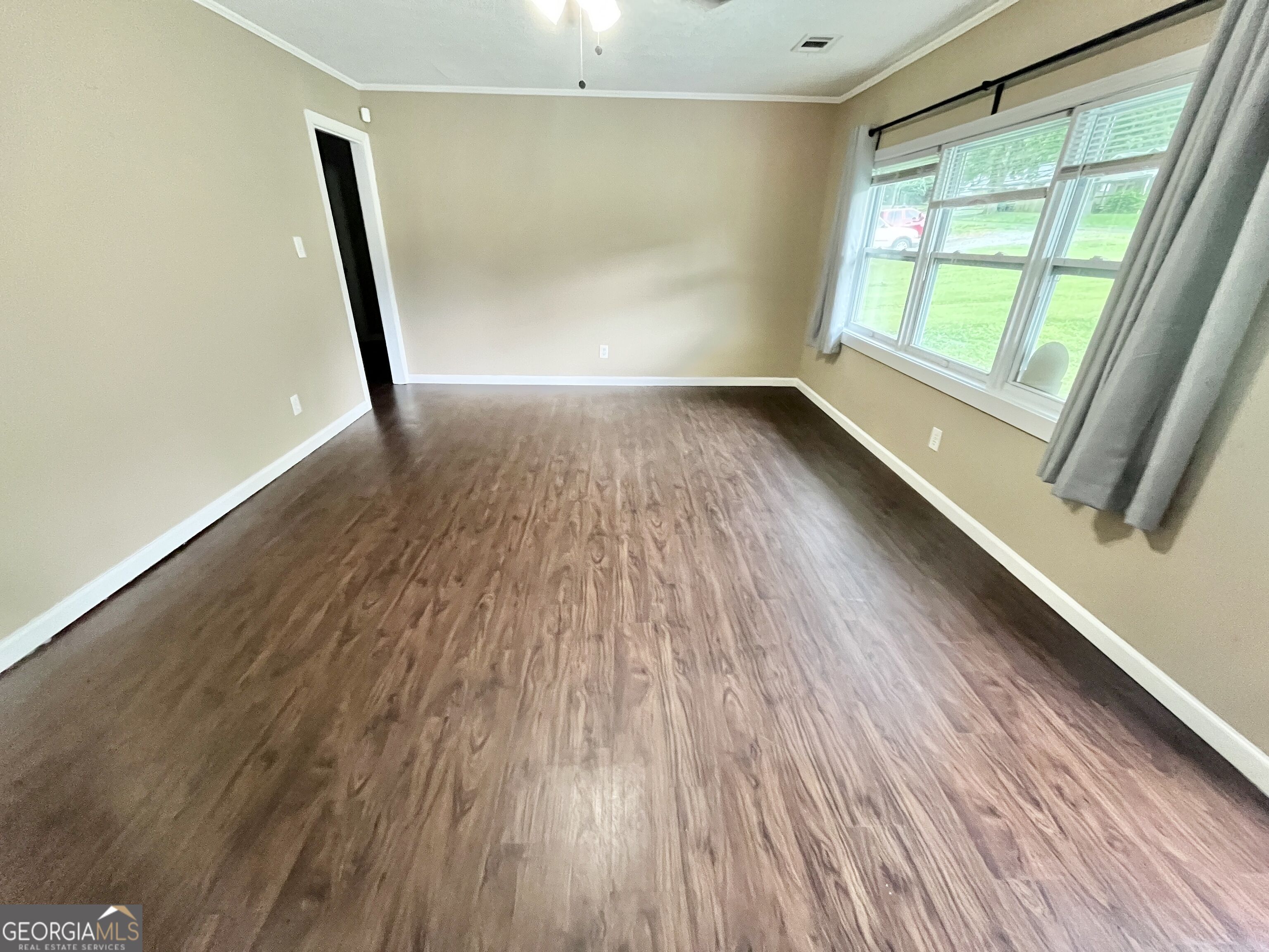 4415 Oak Street # B Property Photo 4