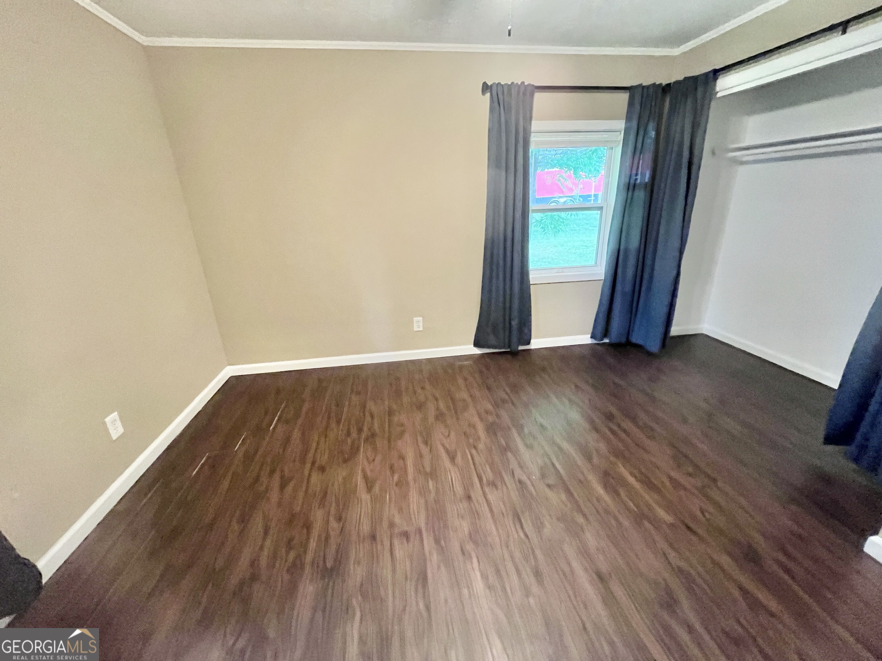 4415 Oak Street # B Property Photo 8