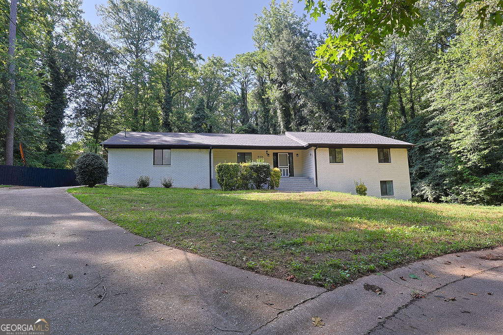 949 Marion Court Property Photo 1