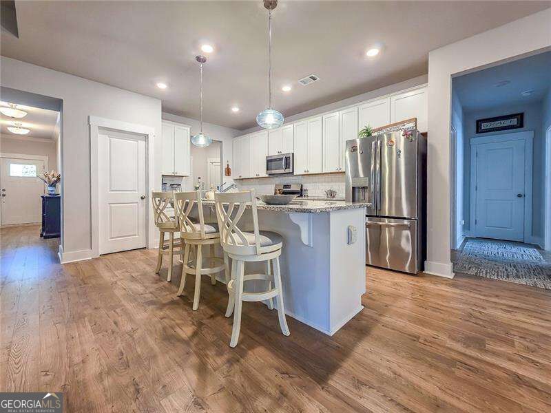 295 Crestbrook Lane Property Photo 8