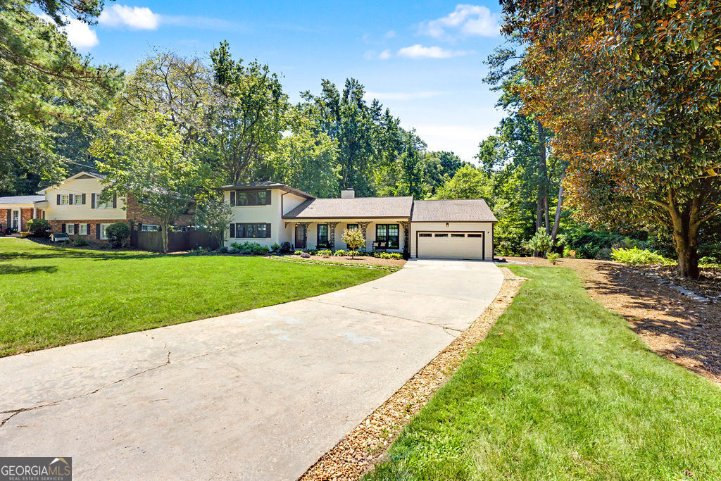 747 Starlight Court Property Photo 3