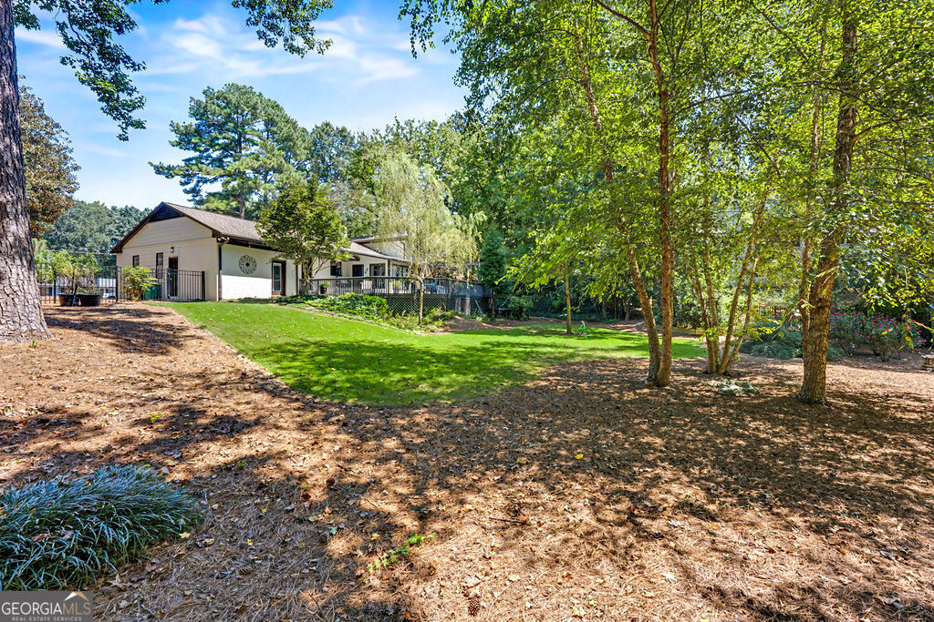 747 Starlight Court Property Photo 6