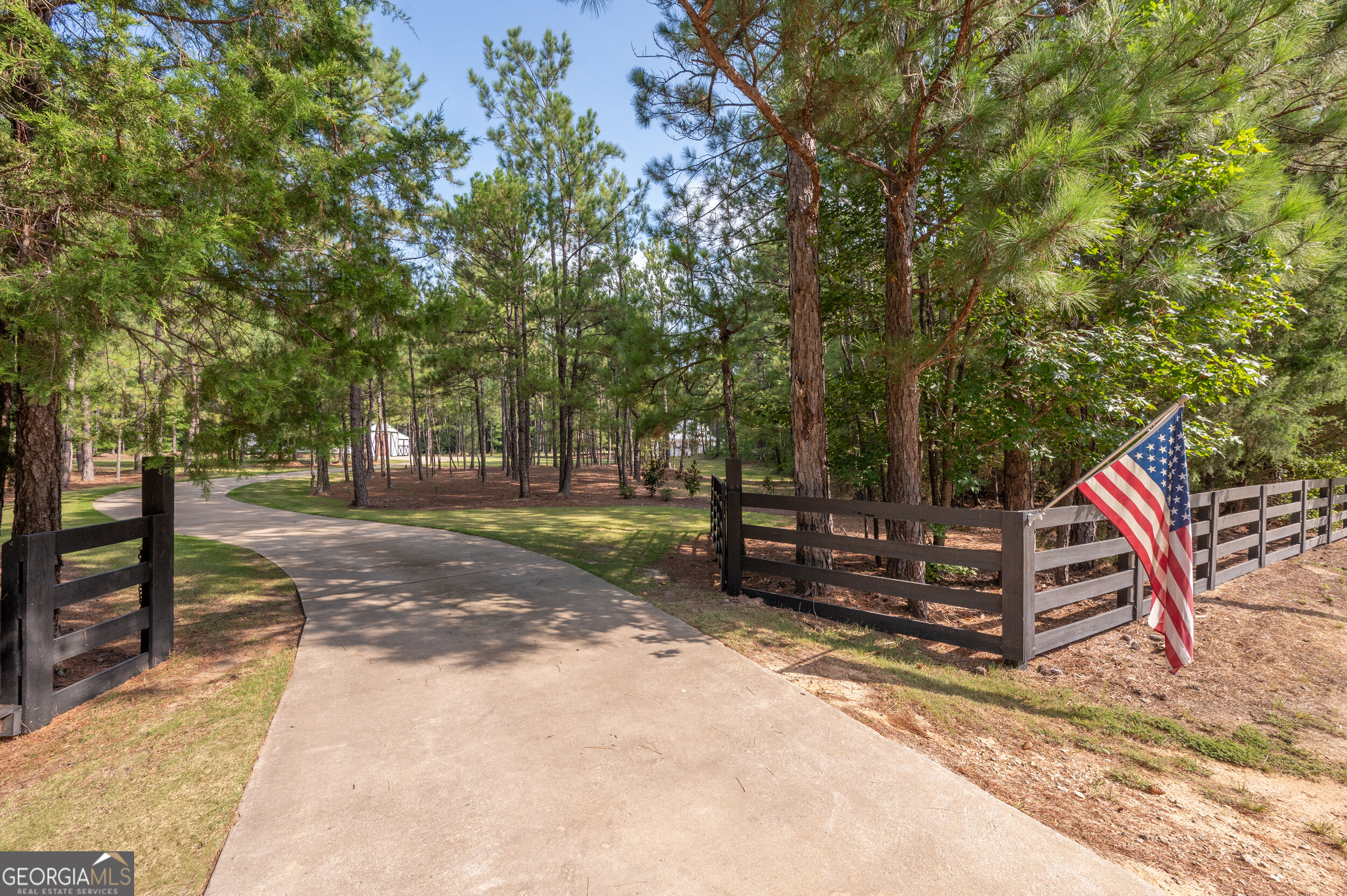1826 Pierce Road Property Photo 4