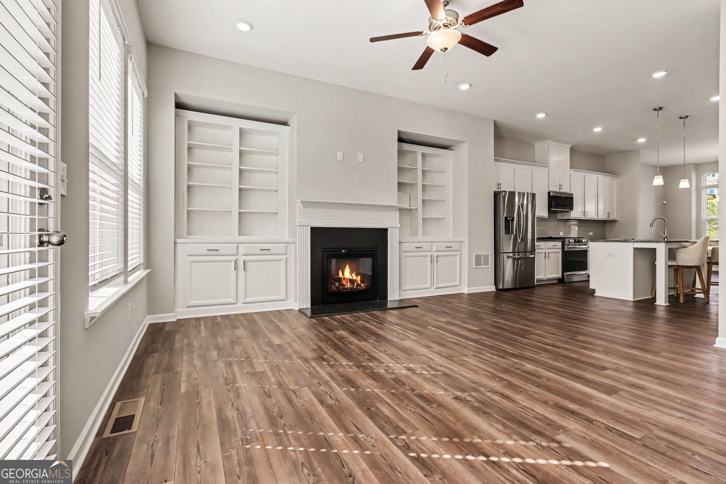 3297 Park Pointe Circle Property Photo 6
