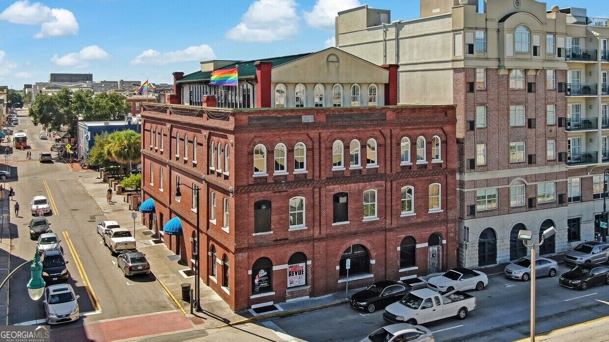 301 W Bay Street Property Photo 1