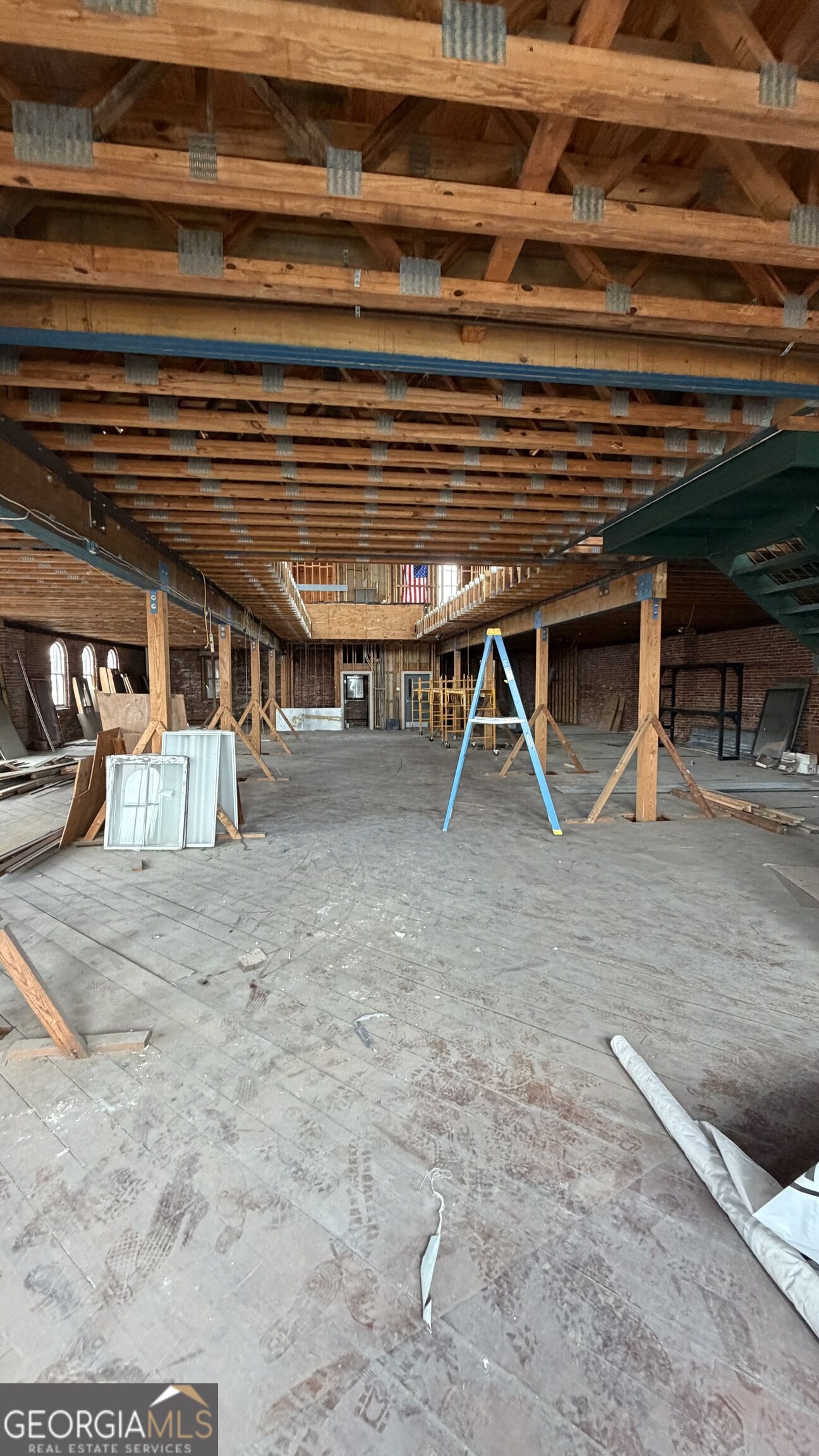 301 W Bay Street Property Photo 4