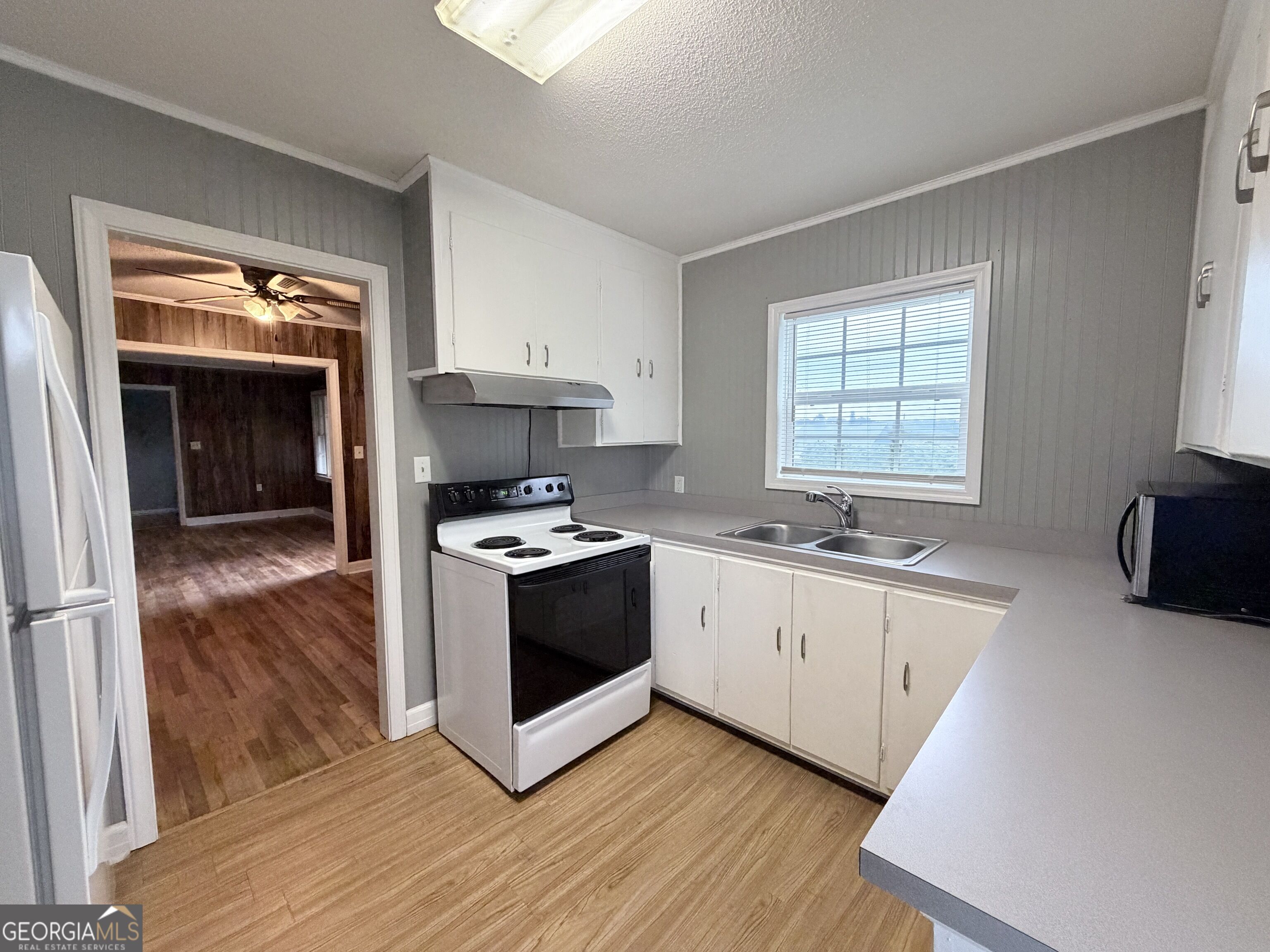 75 Williams Street Property Photo 8