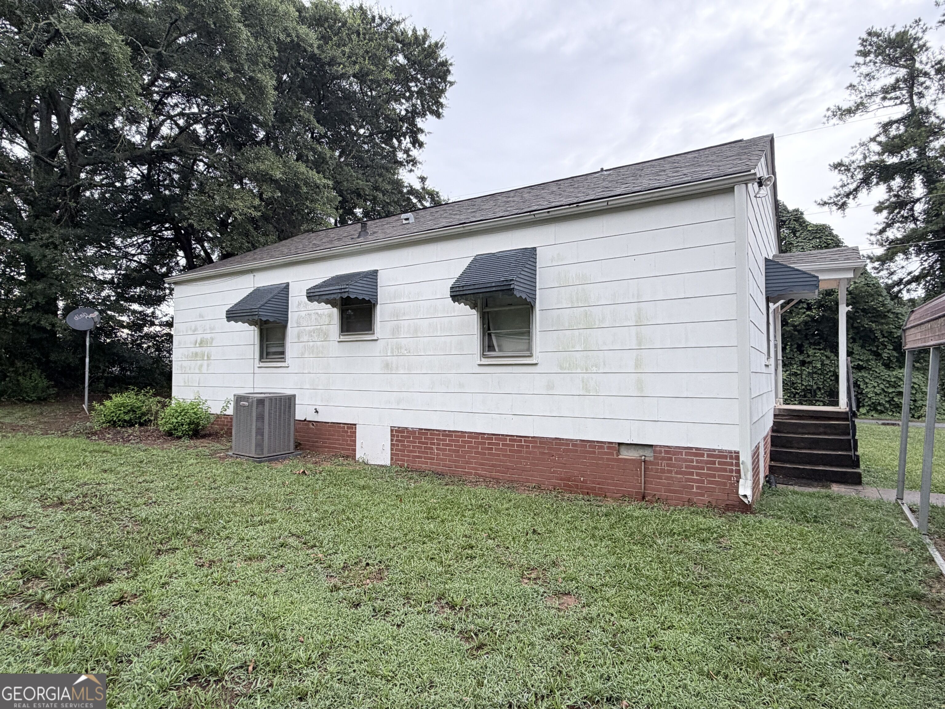 75 Williams Street Property Photo 16