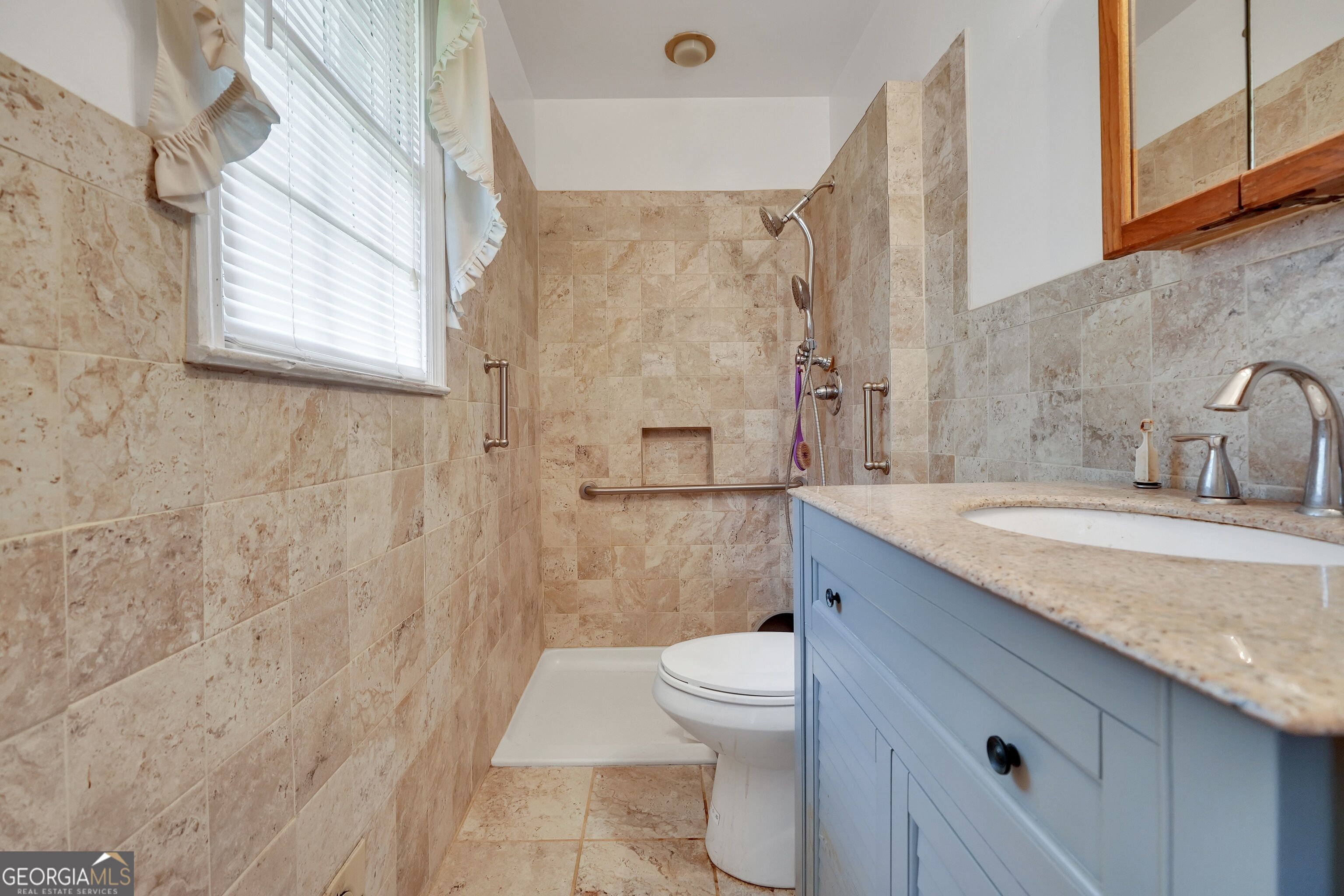 540 Freeman Street Property Photo 12