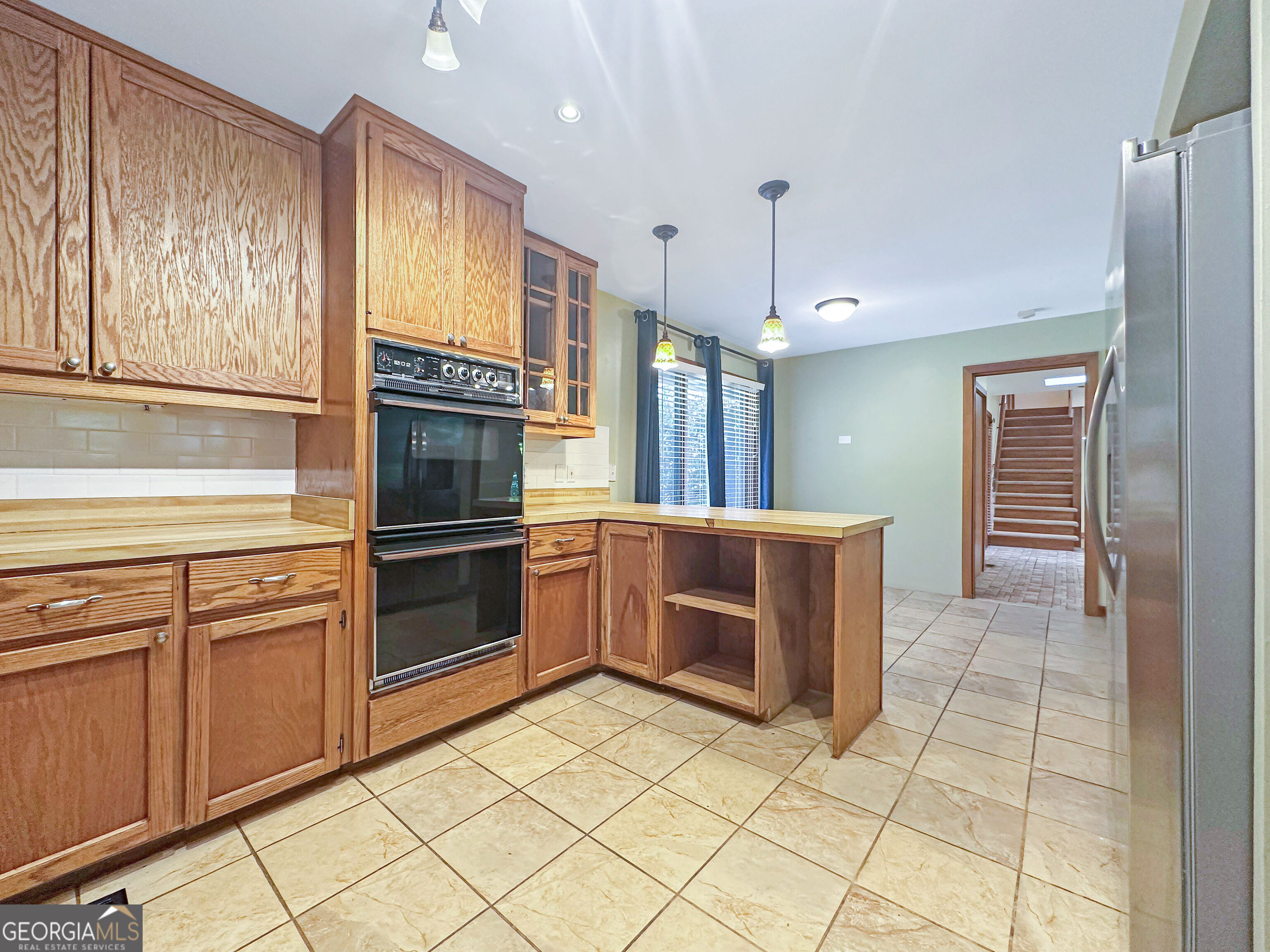 10200 Rivertown Road Property Photo 4