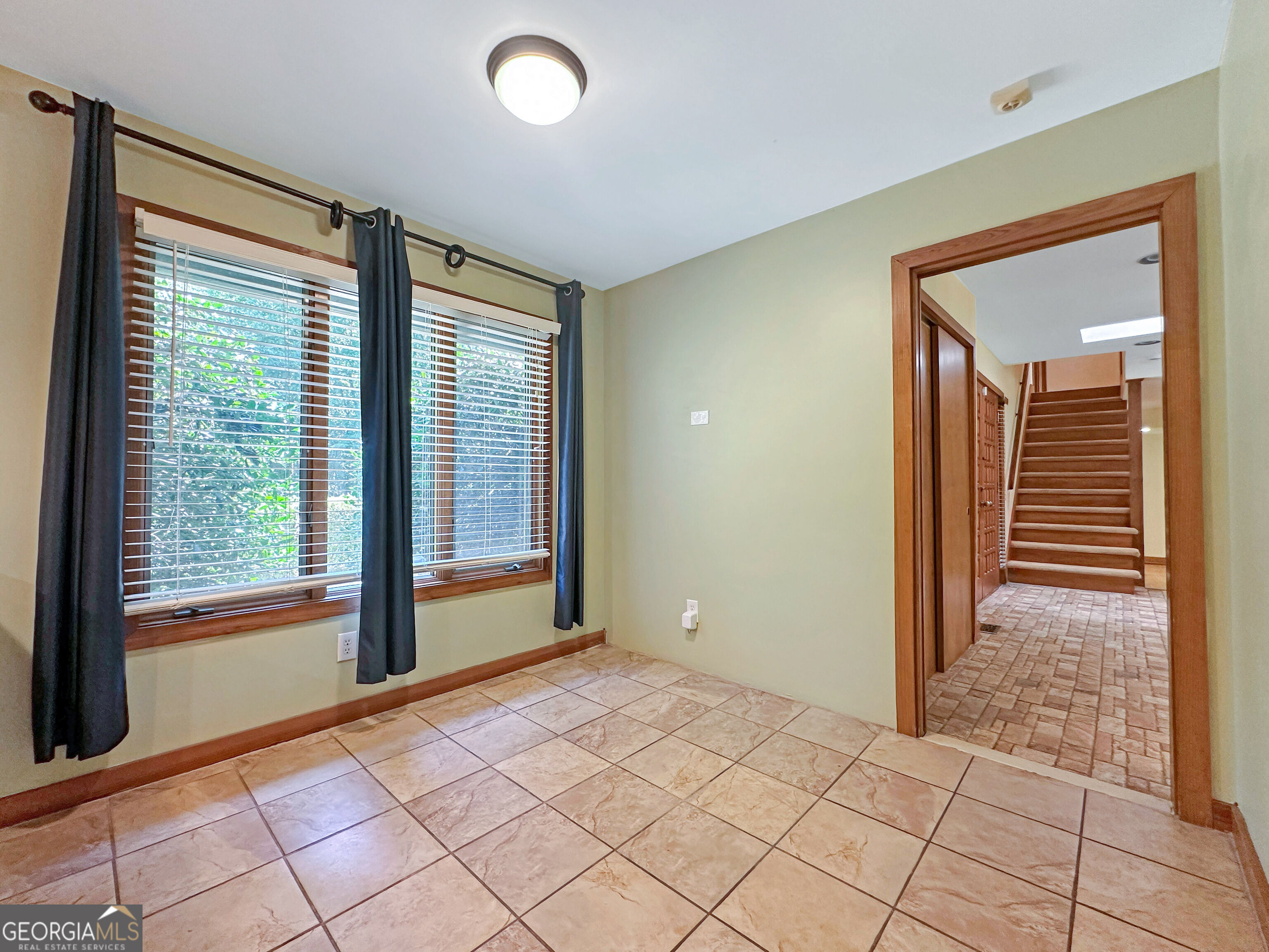 10200 Rivertown Road Property Photo 12