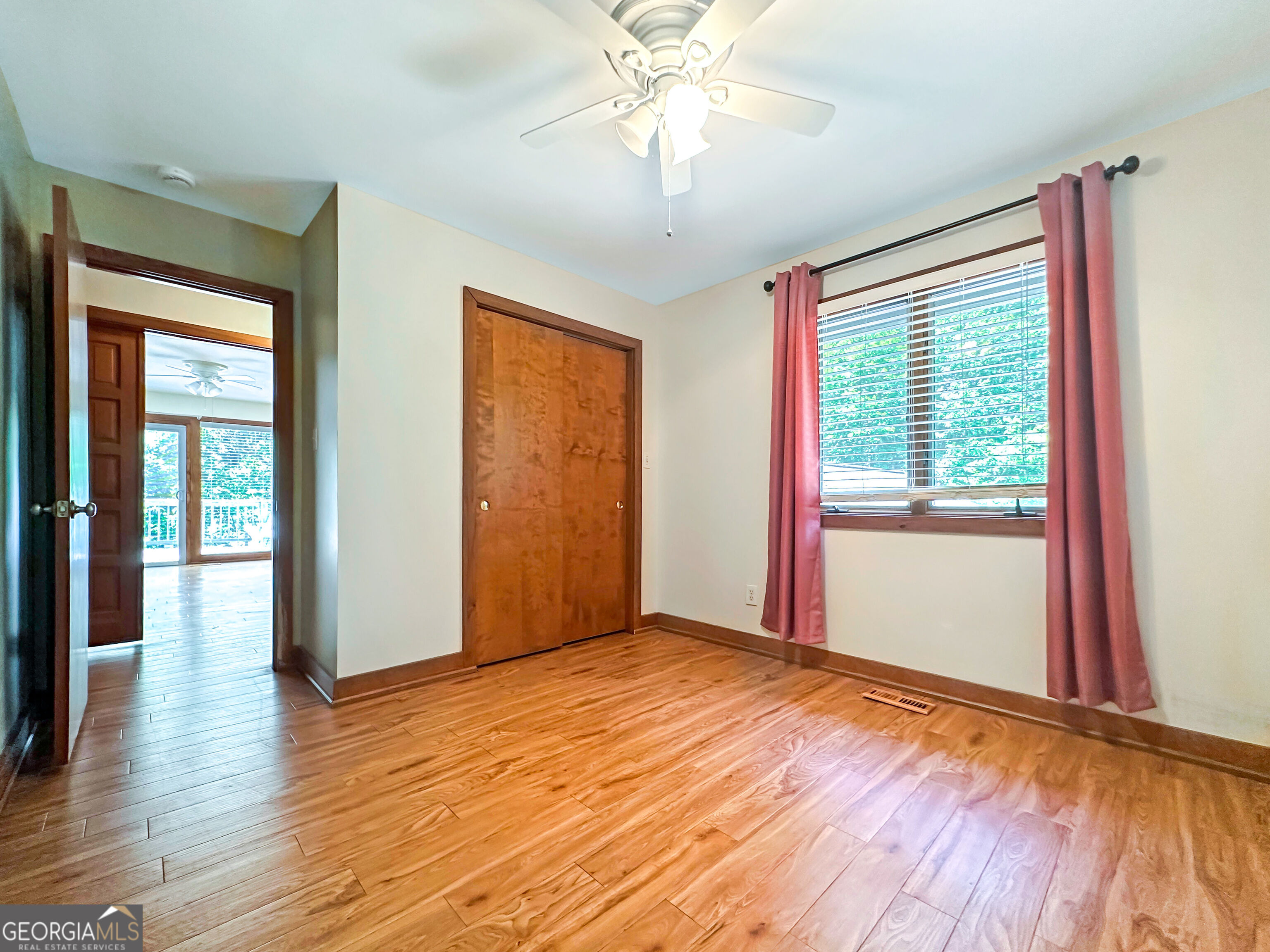 10200 Rivertown Road Property Photo 13