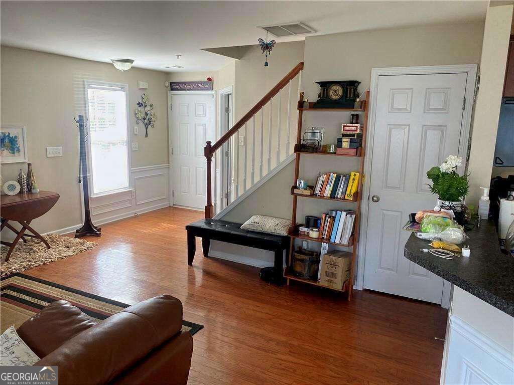 294 Balaban Circle Property Photo 6