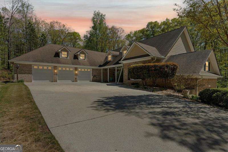8878 Brewer Road Property Photo 1