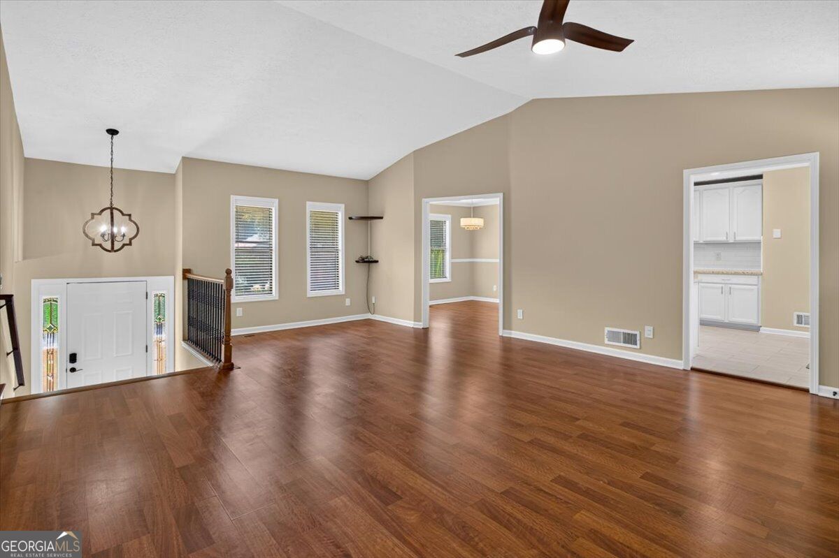 260 Park Avenue Property Photo 7
