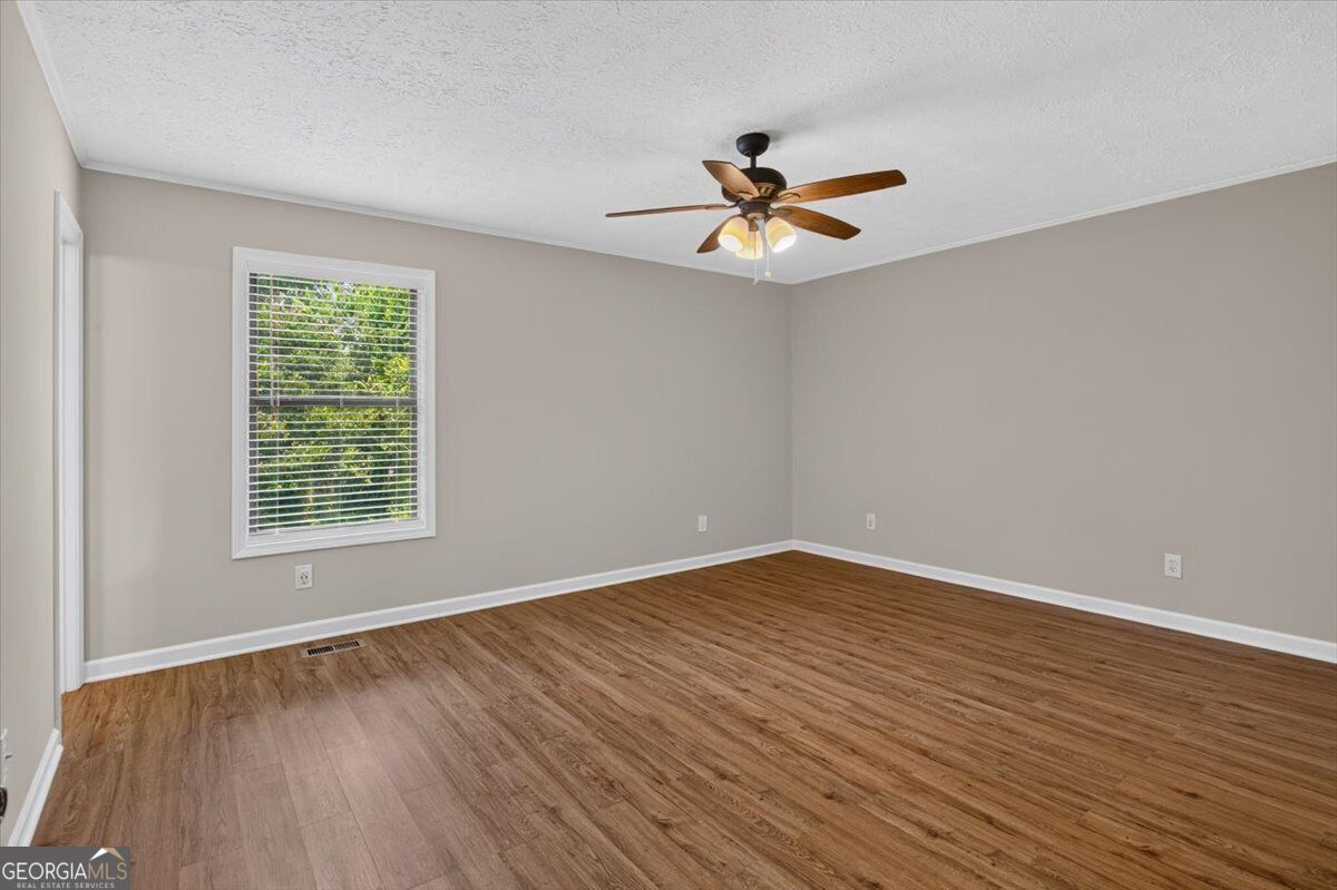 260 Park Avenue Property Photo 20