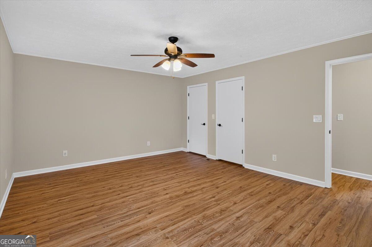 260 Park Avenue Property Photo 21
