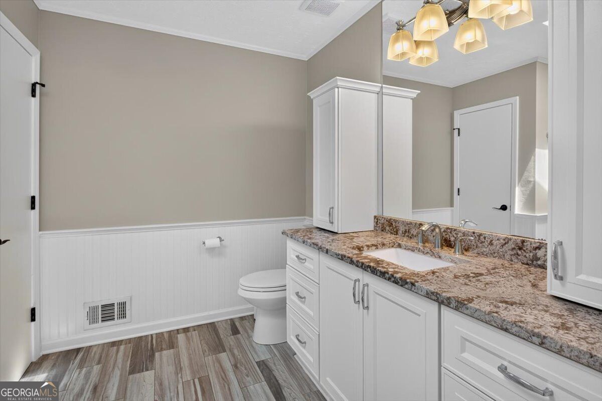 260 Park Avenue Property Photo 25