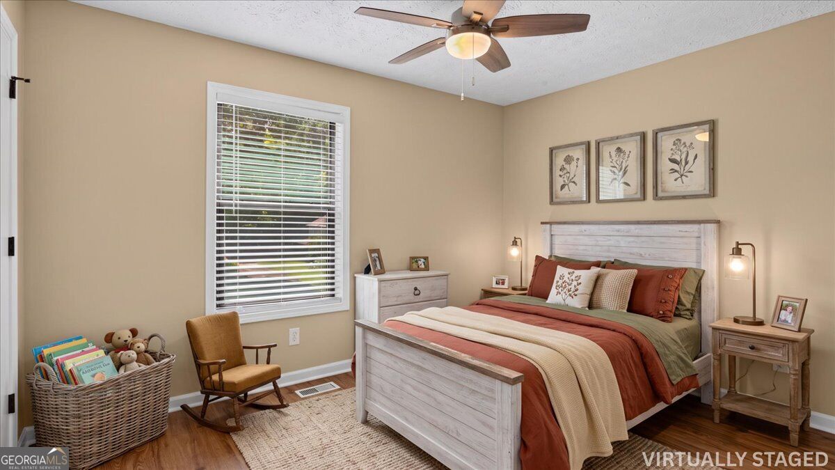 260 Park Avenue Property Photo 27