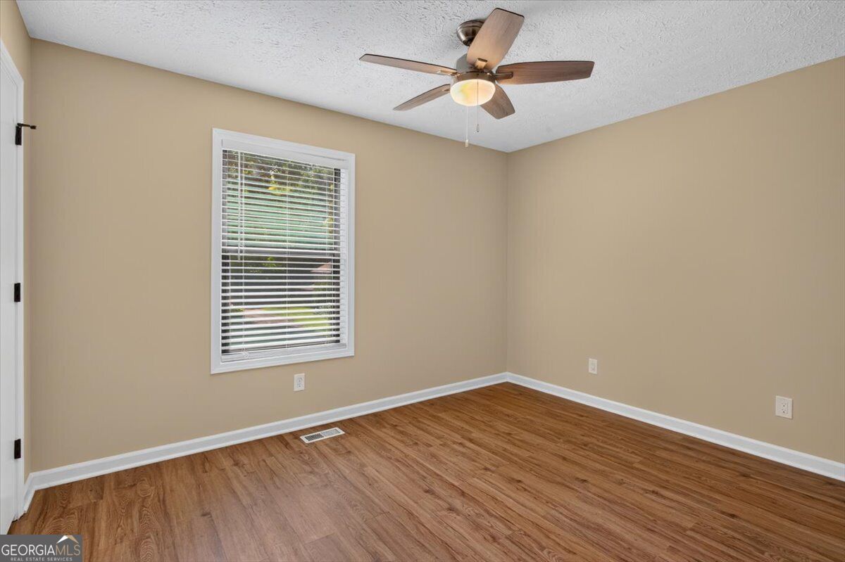 260 Park Avenue Property Photo 28
