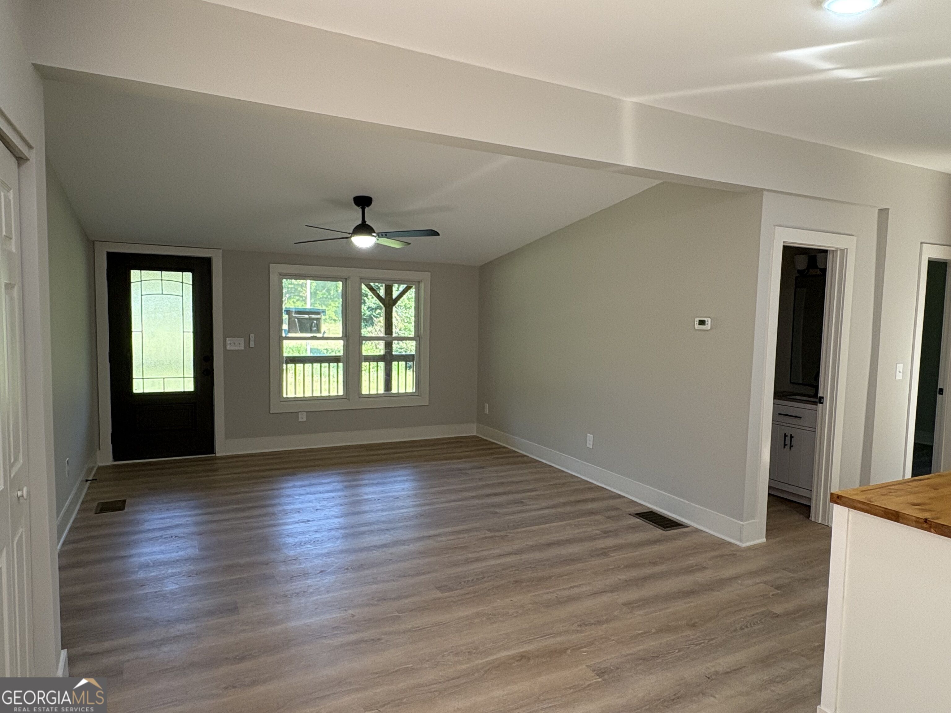 2032 Four Notch Road Property Photo 4