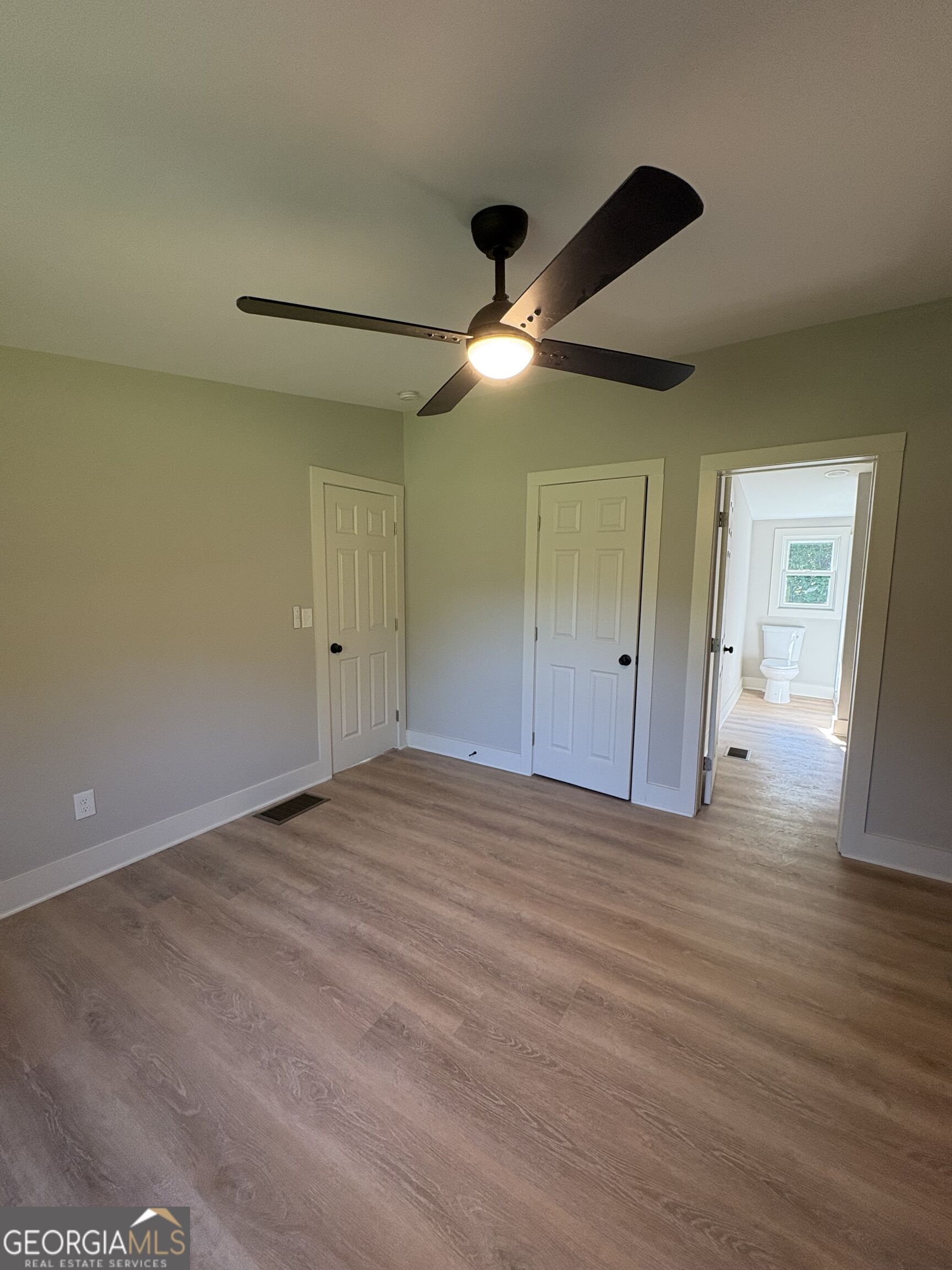 2032 Four Notch Road Property Photo 6