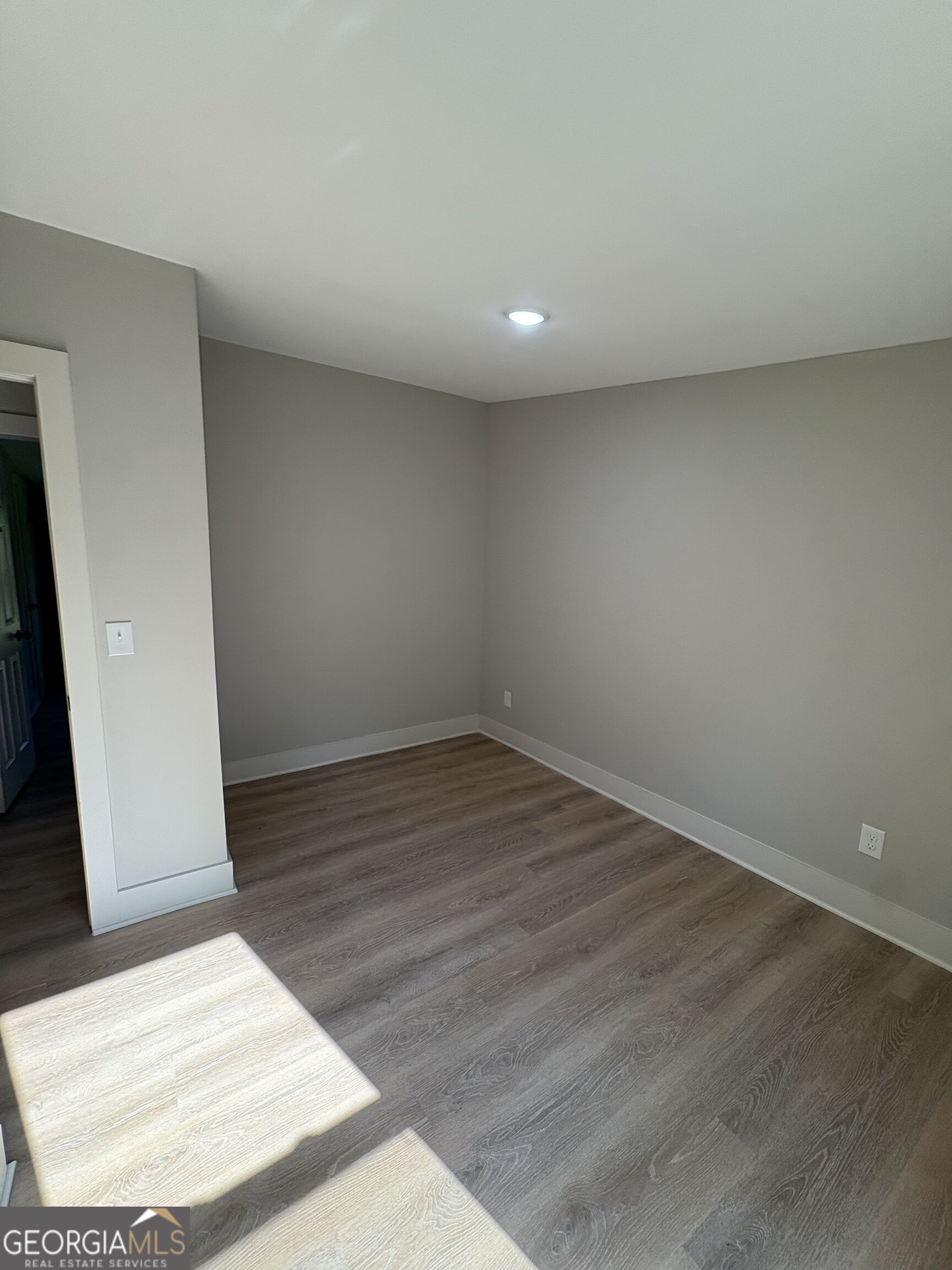 2032 Four Notch Road Property Photo 9