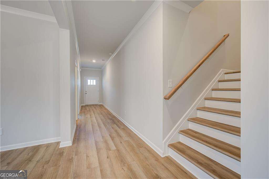163 Dalston Cove Property Photo 7