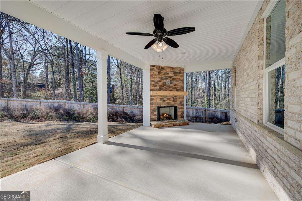 163 Dalston Cove Property Photo 17