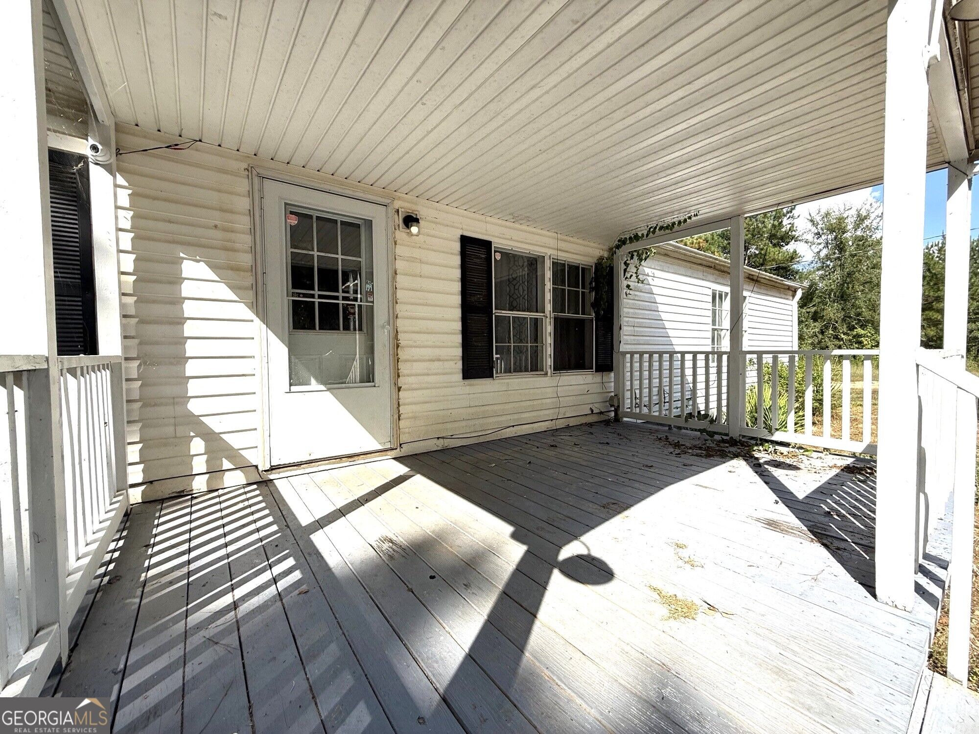 2594 Hughes Rd Property Photo 2