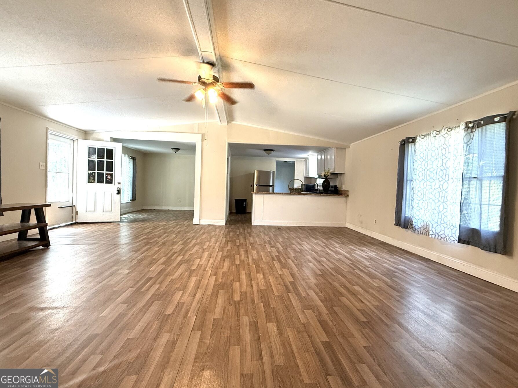 2594 Hughes Rd Property Photo 3