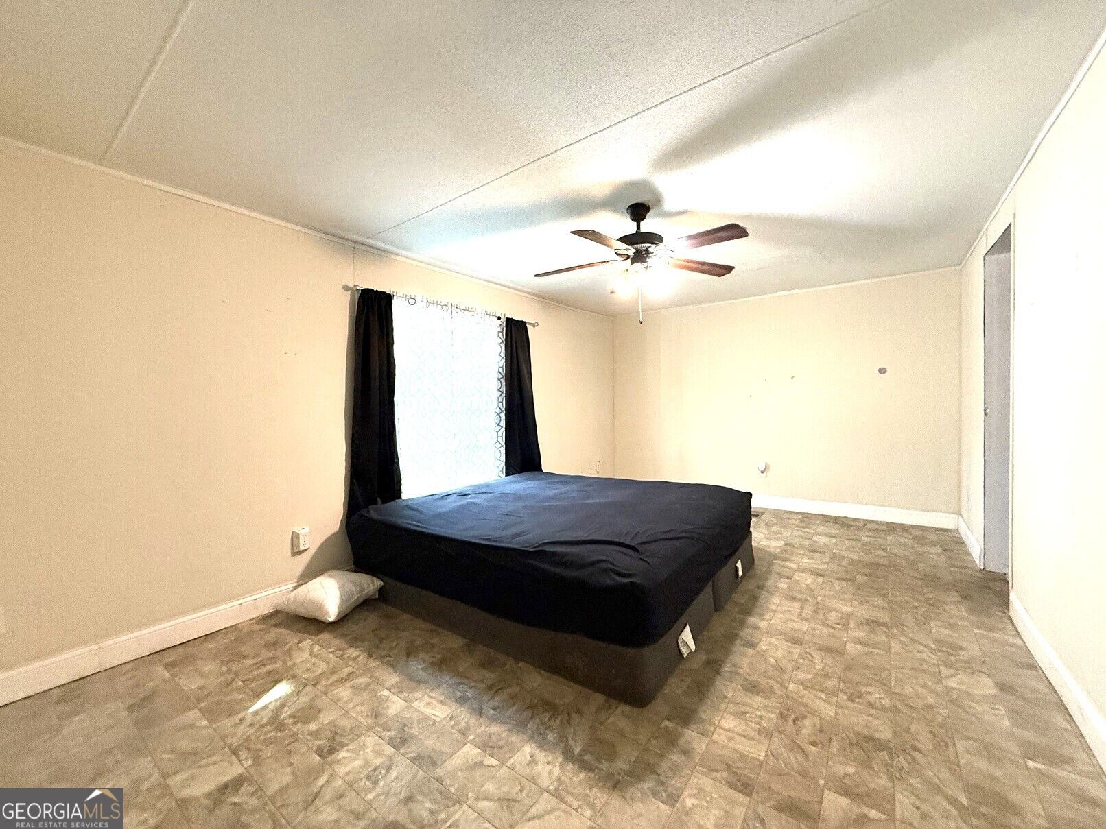 2594 Hughes Rd Property Photo 6