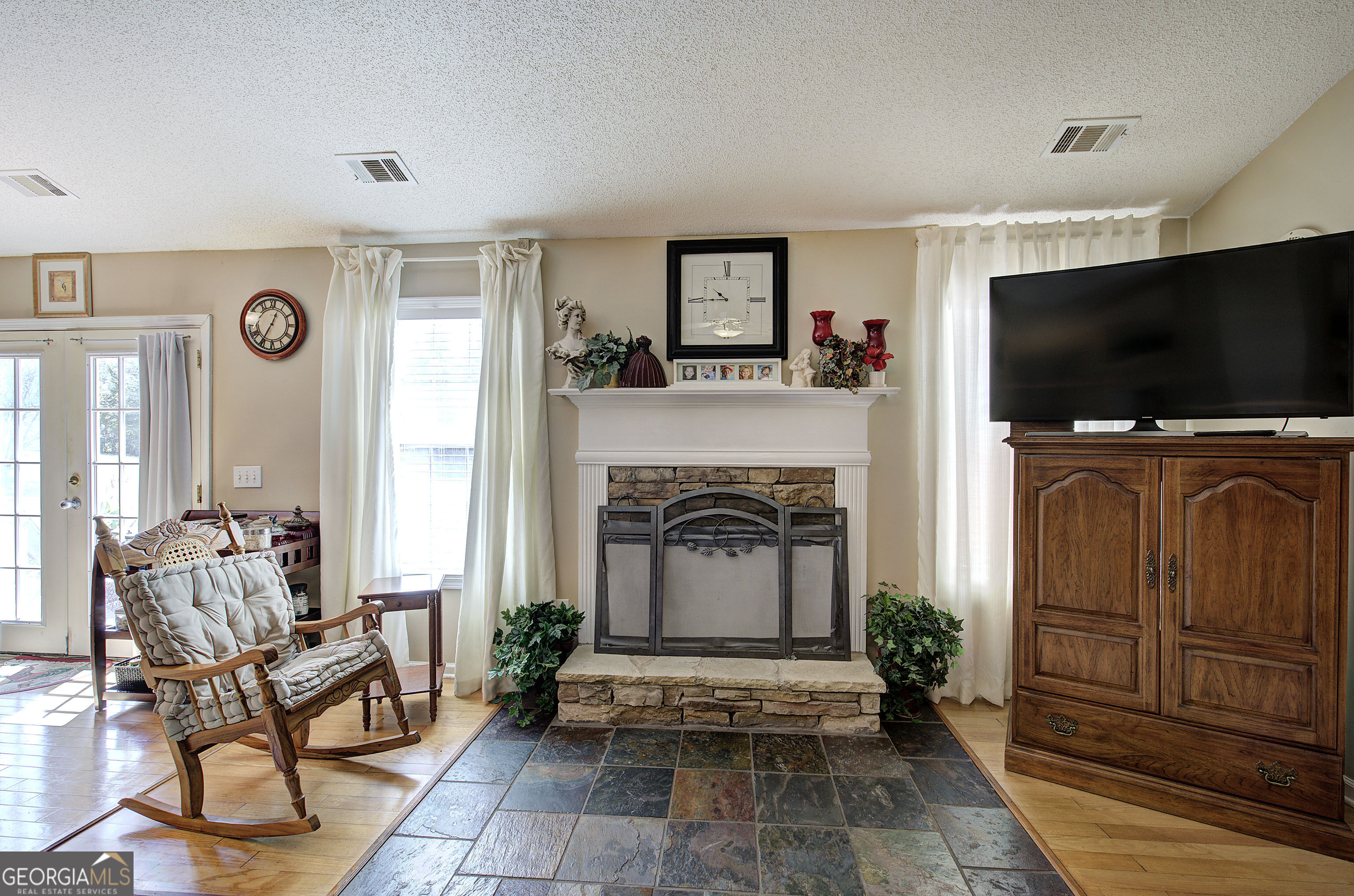 494 Beranda Circle Property Photo 9