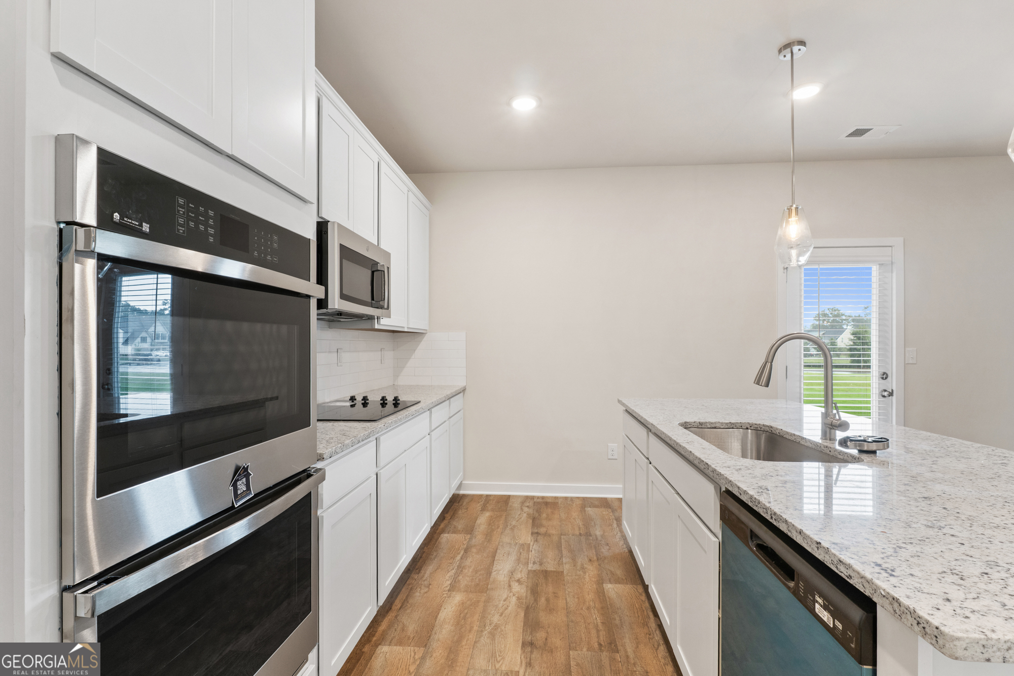 719 Coneflower Way Property Photo 4