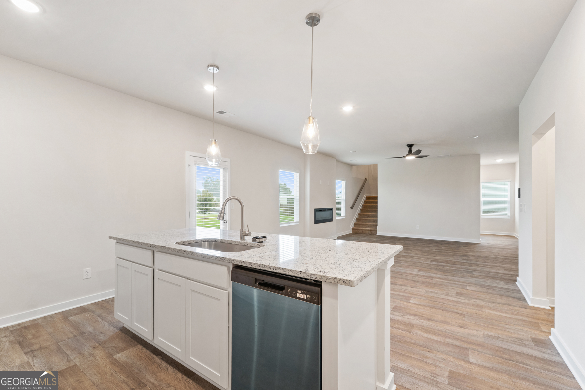 719 Coneflower Way Property Photo 5